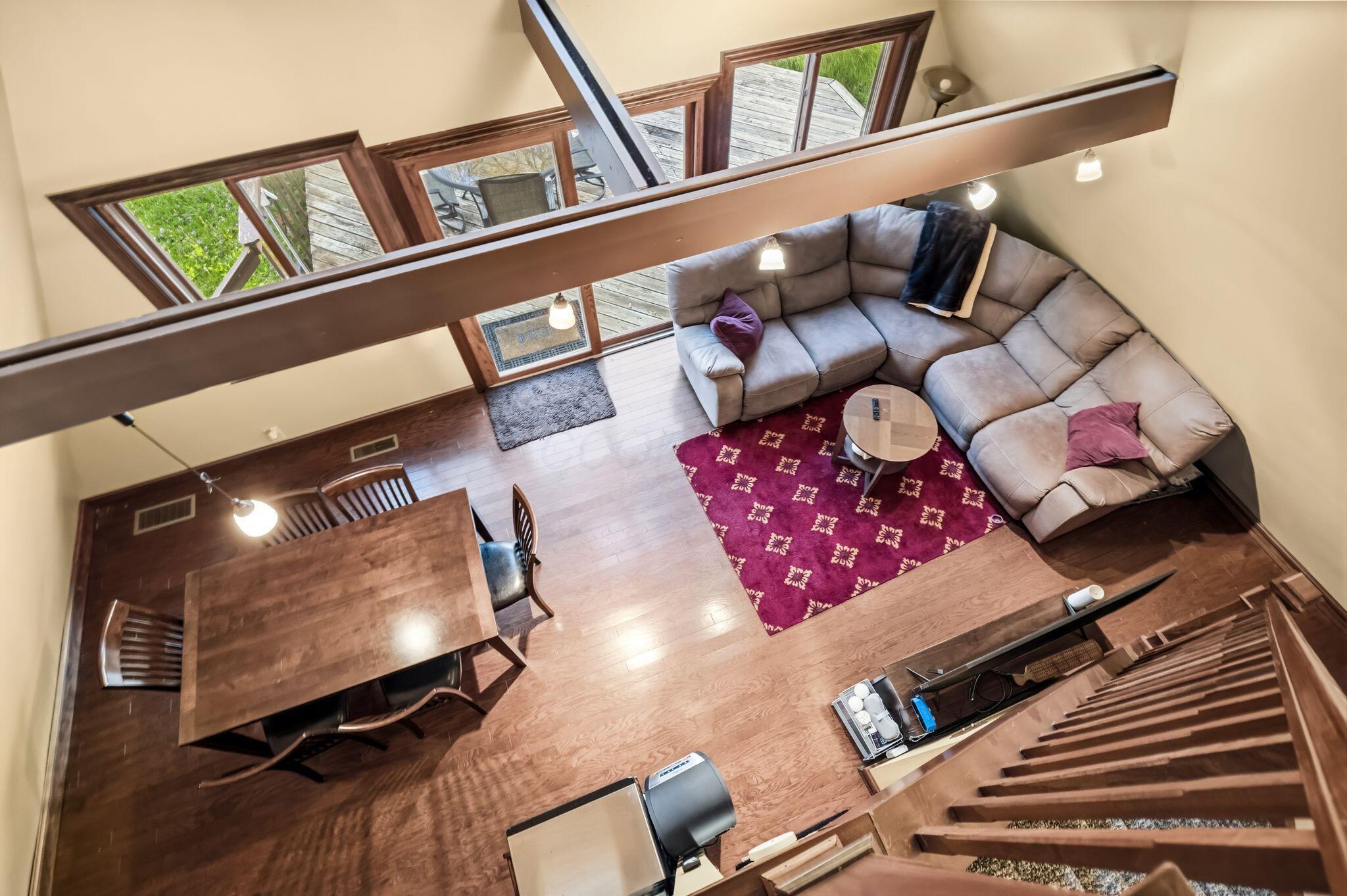 253 Newfoundland Drive, 252