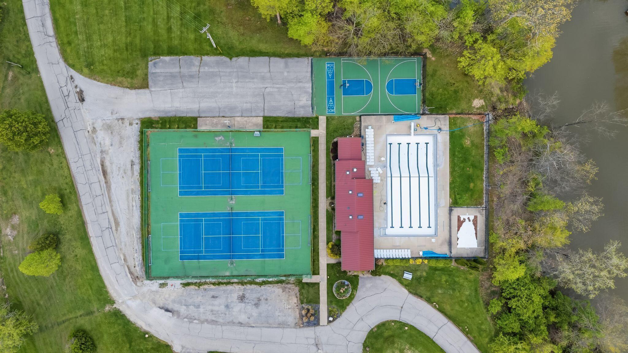 253 Newfoundland Drive, 252