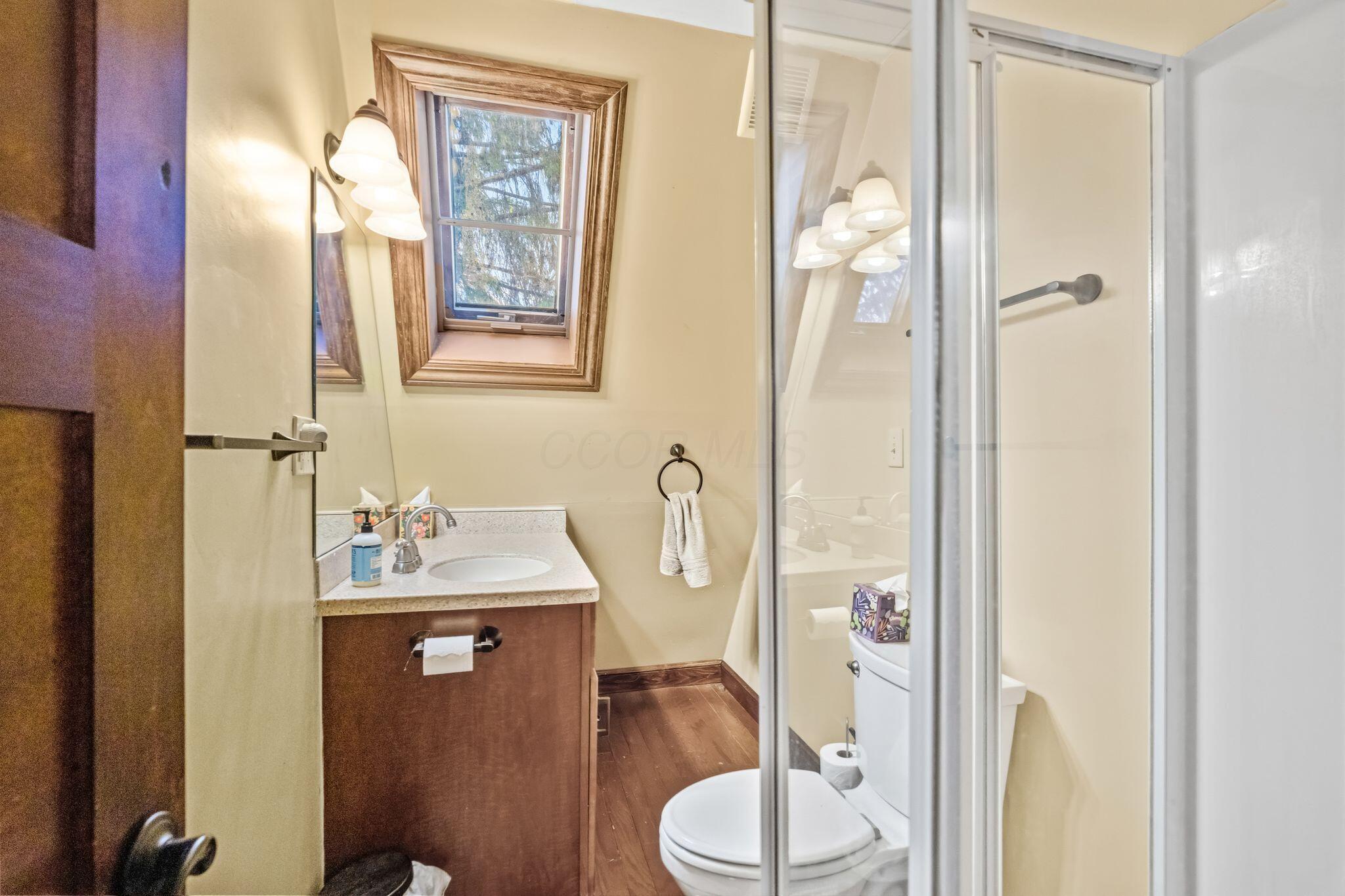 253 Newfoundland Drive, 252