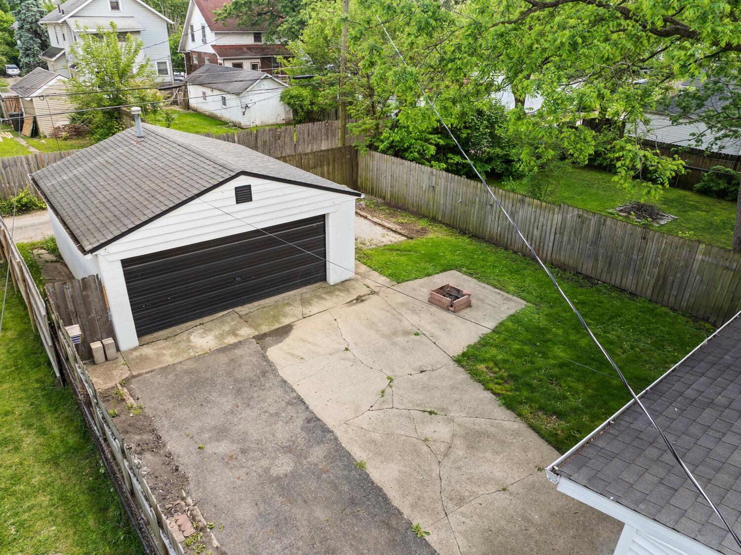 216 N Warren Avenue