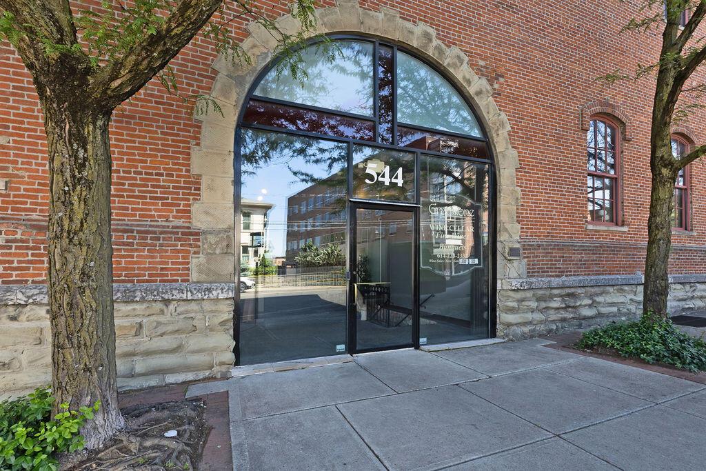 544 S Front Street, 316
