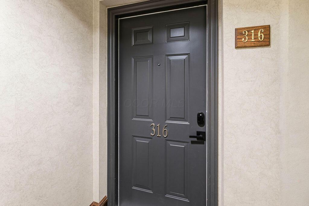 544 S Front Street, 316