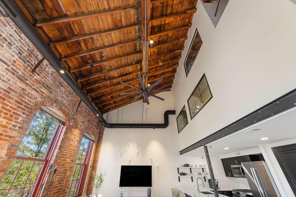 544 S Front Street, 316