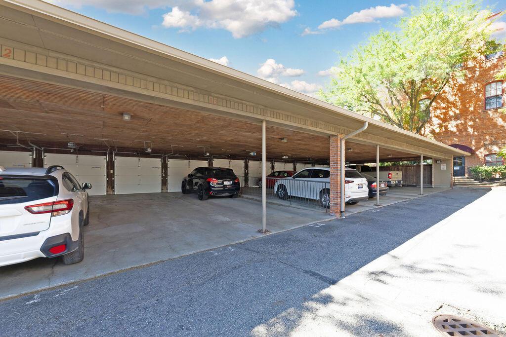 544 S Front Street, 316