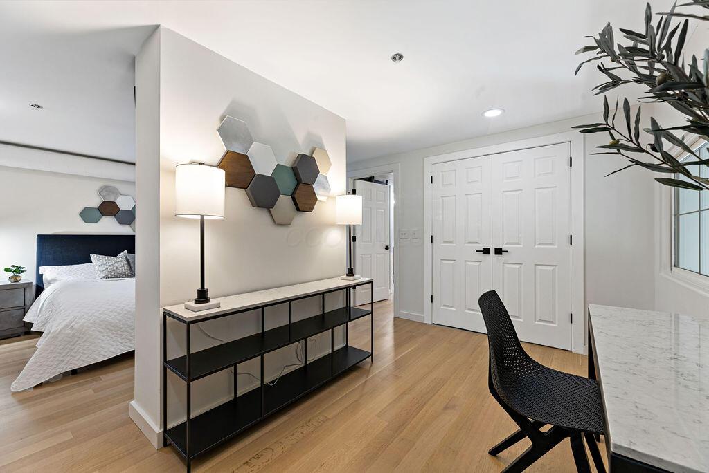 544 S Front Street, 316