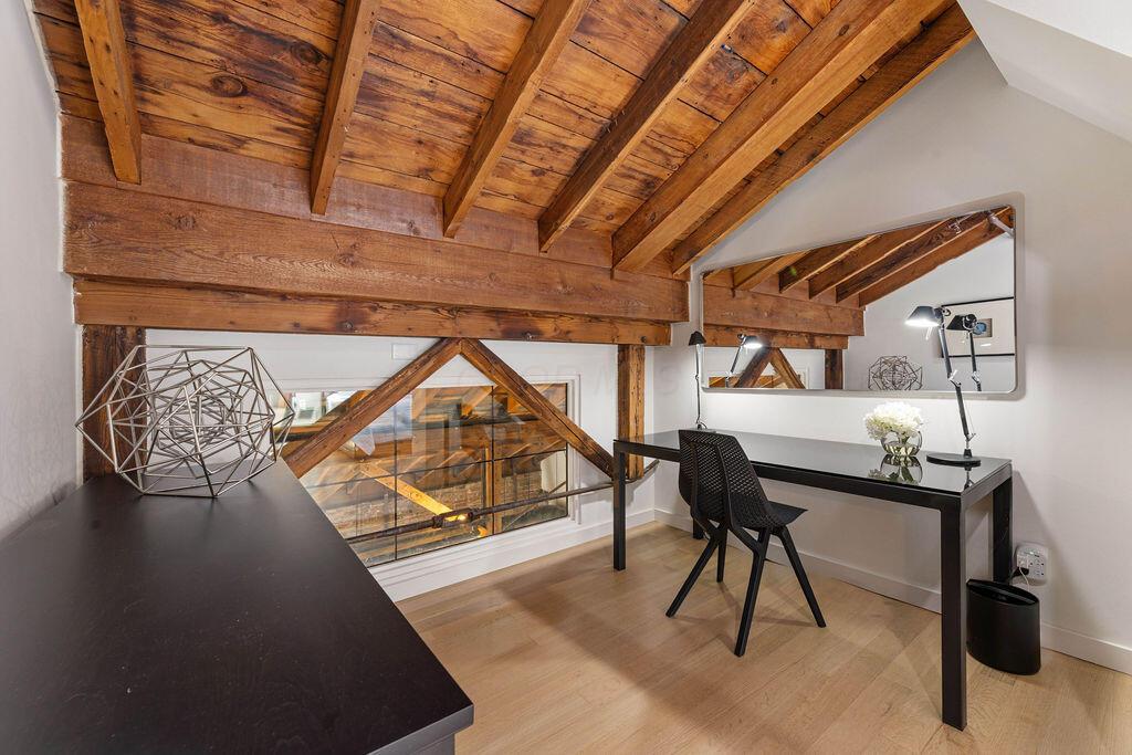 544 S Front Street, 316