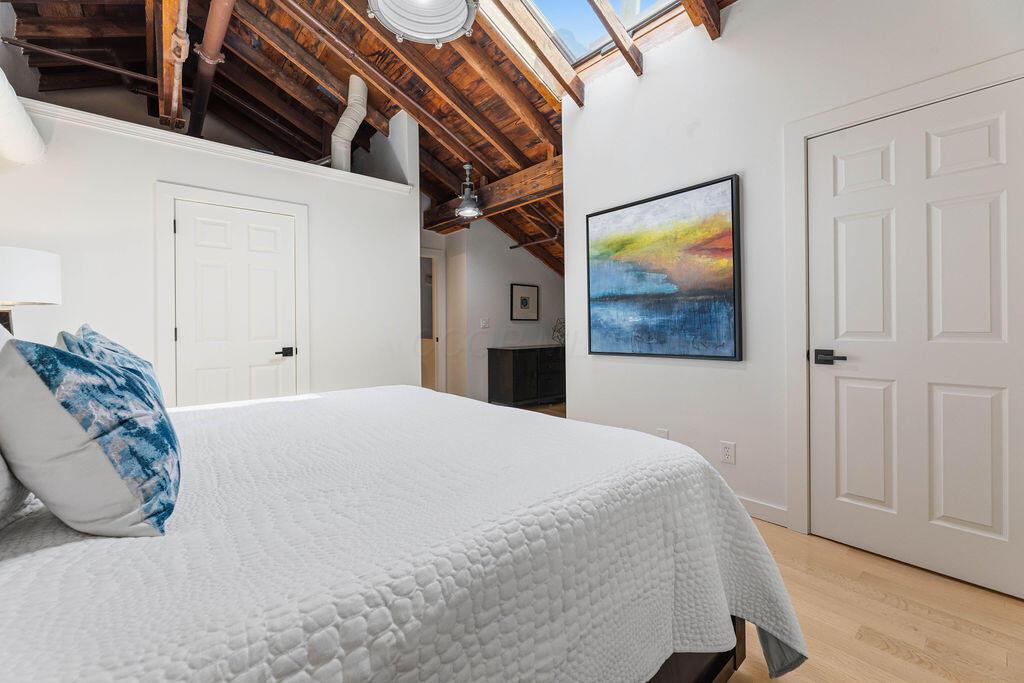 544 S Front Street, 316