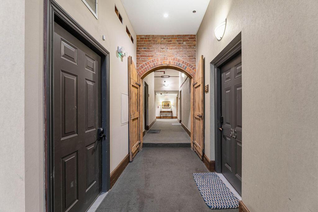 544 S Front Street, 316