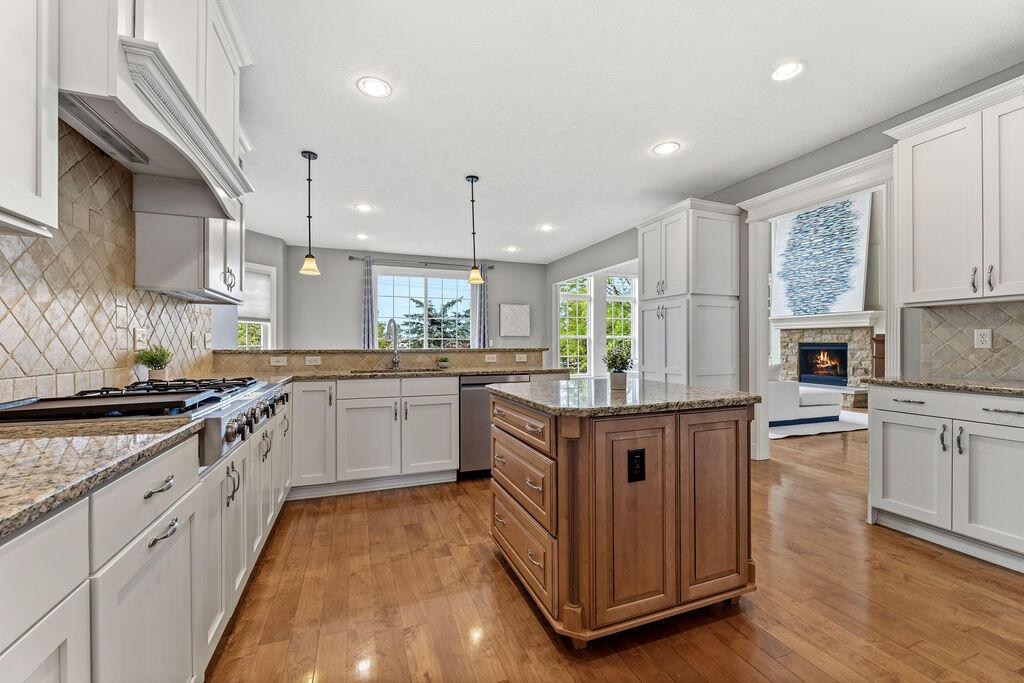 4322 Hickory Rock Drive