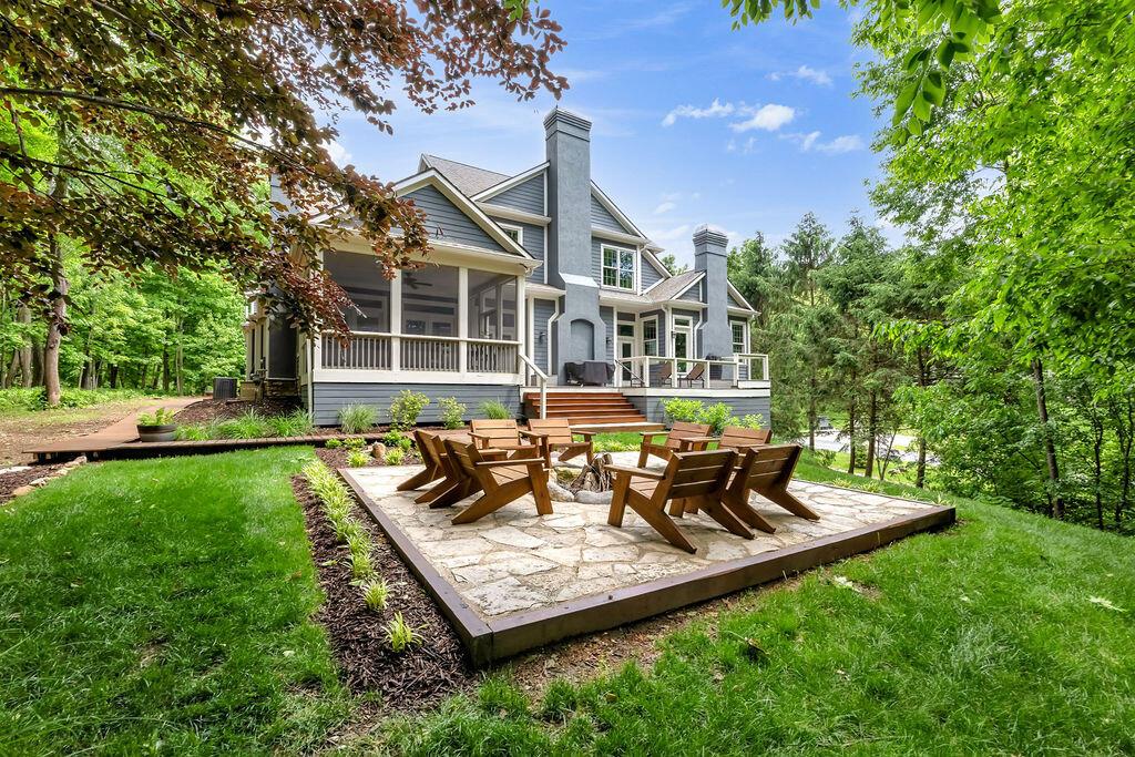 7596 Clear Creek Court