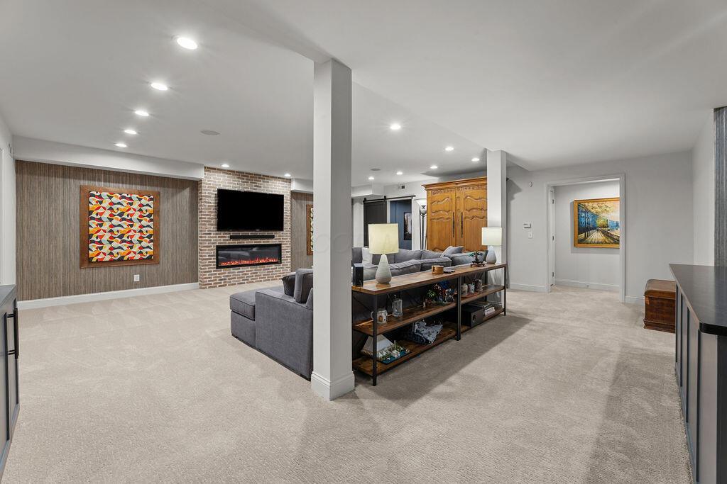 7596 Clear Creek Court