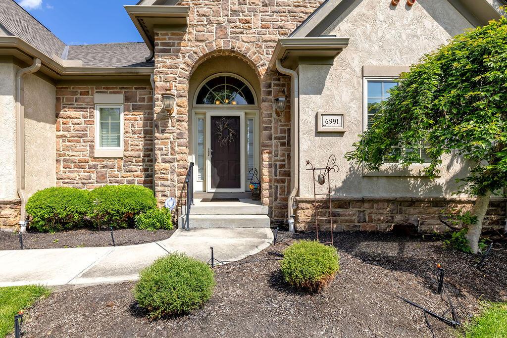 6991 Carroll Circle, 32