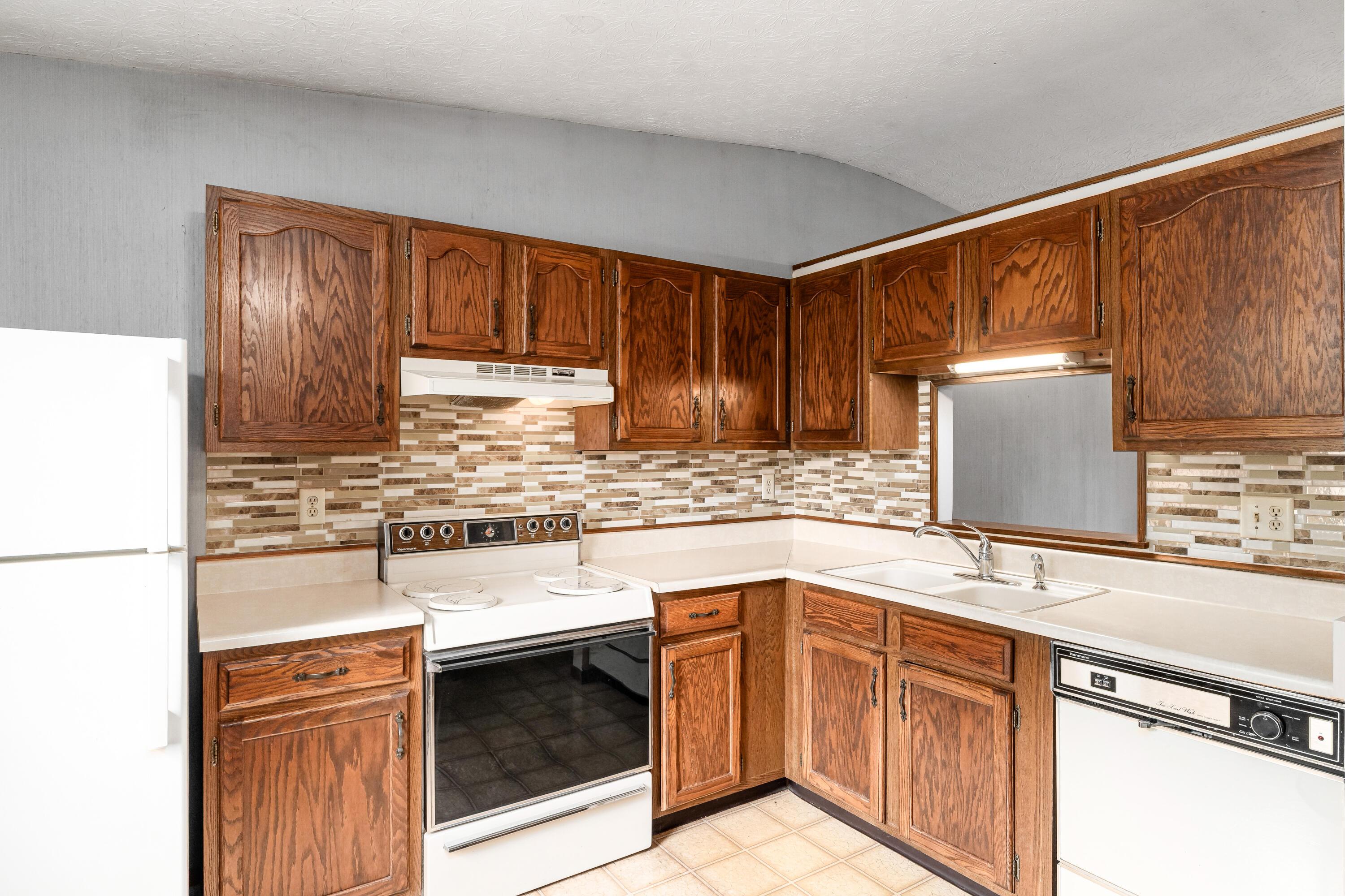 6388 Teapot Lane
