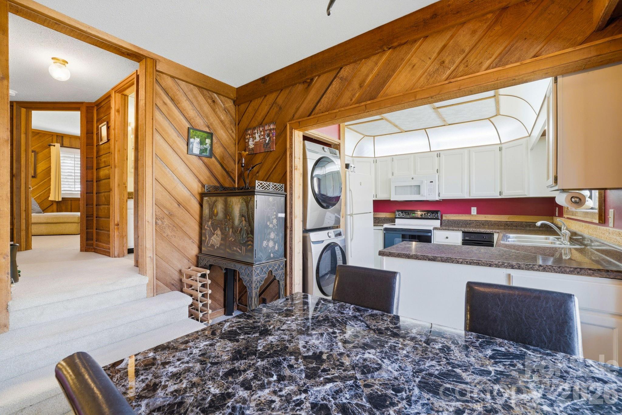 221 Toxaway Falls Drive Unit: 1