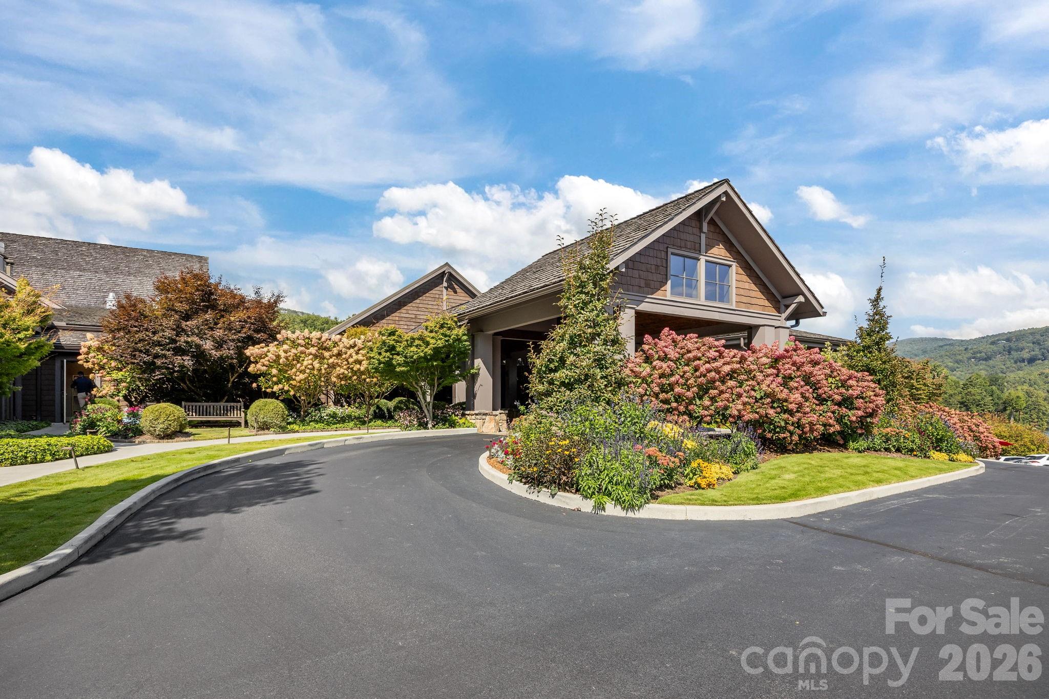 95 Cardinal Trace