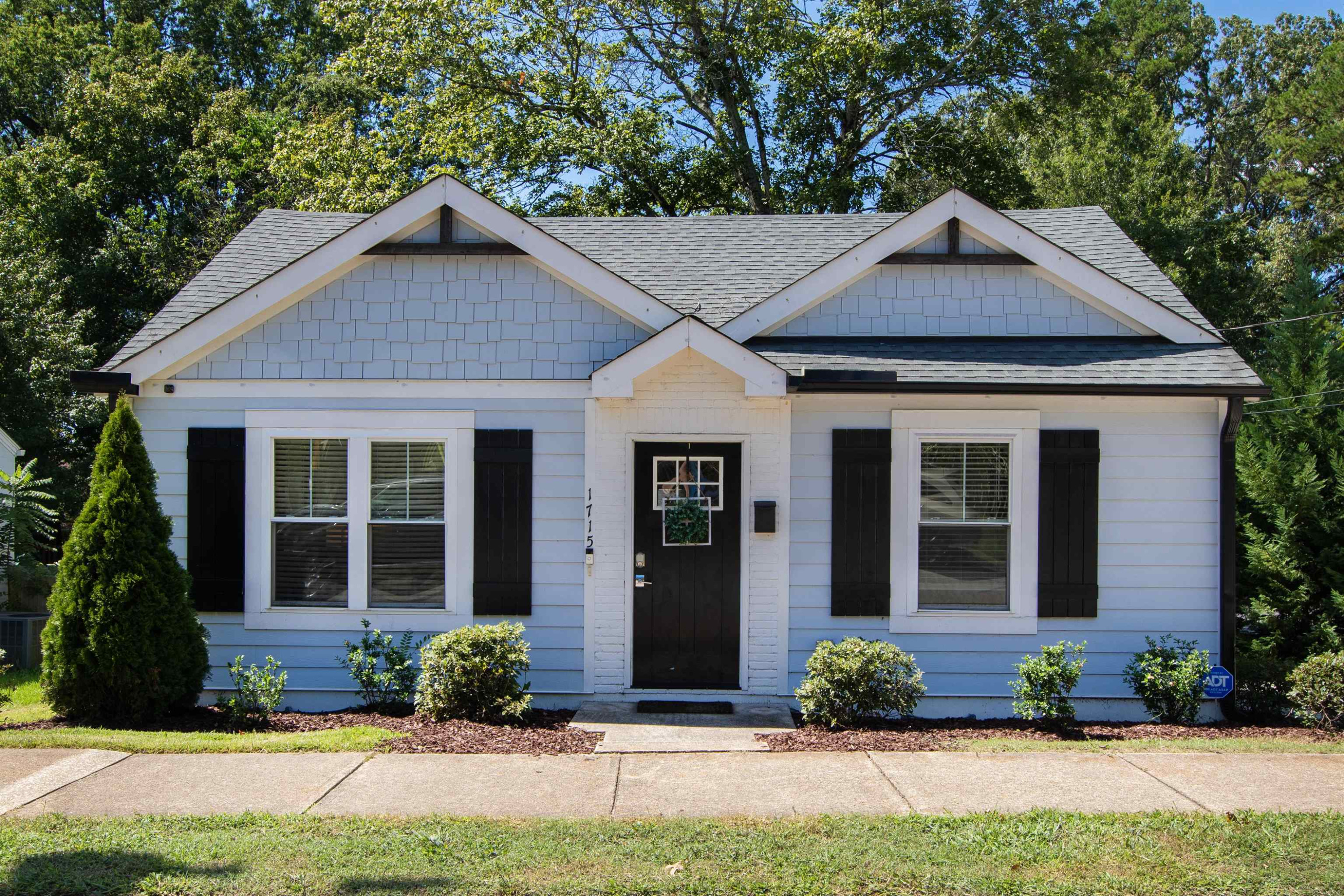 1715 Center Road