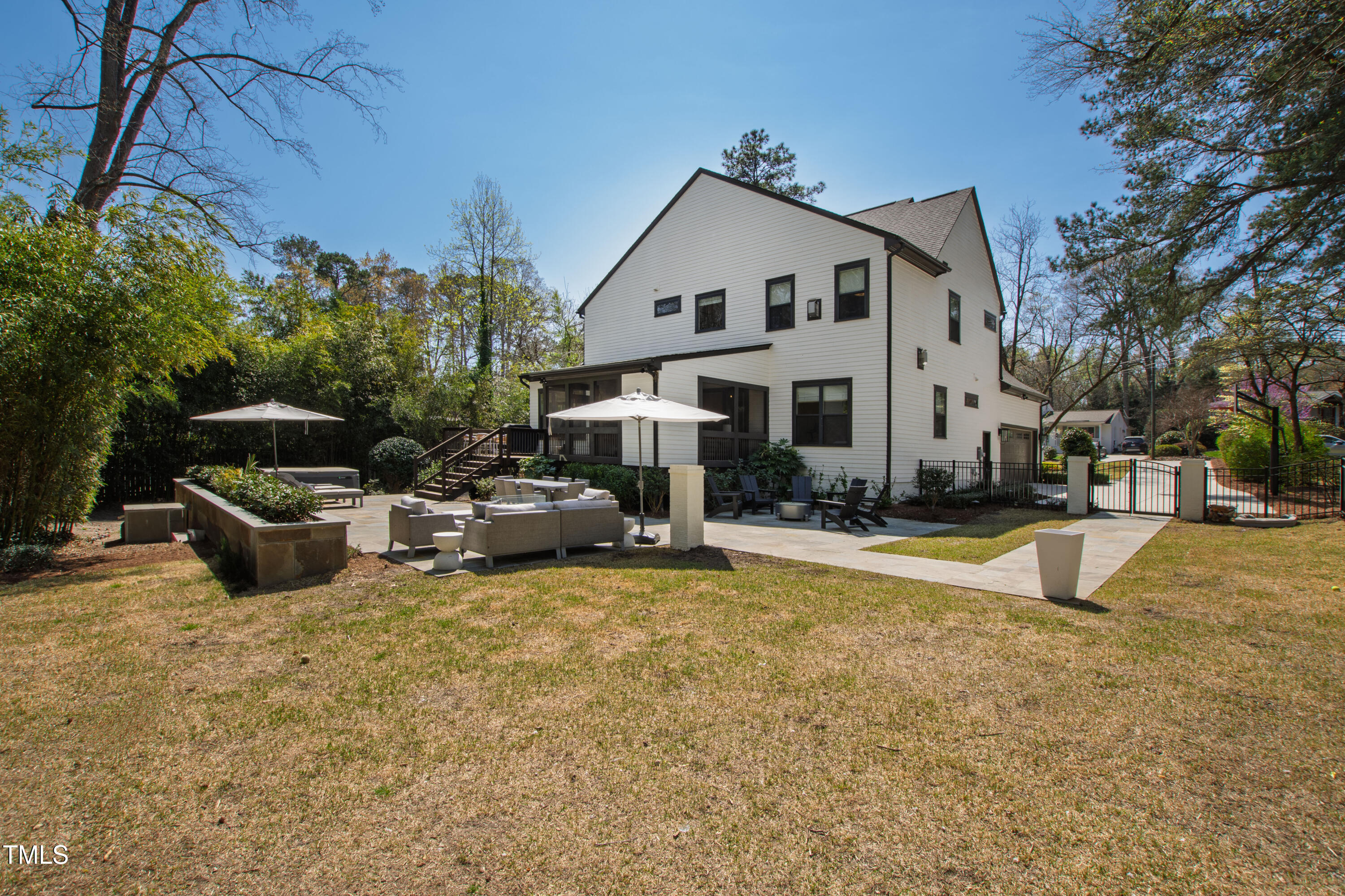 5004 Lakemont Drive