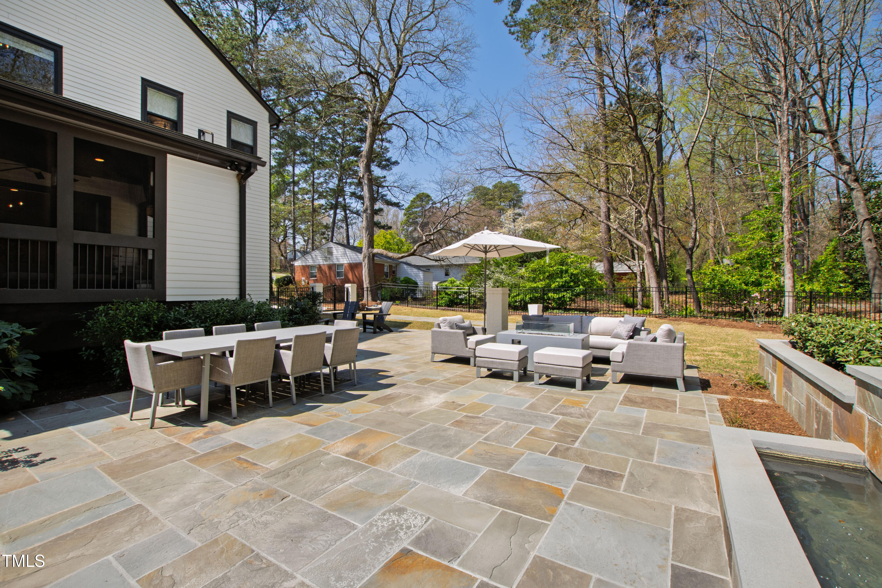 5004 Lakemont Drive