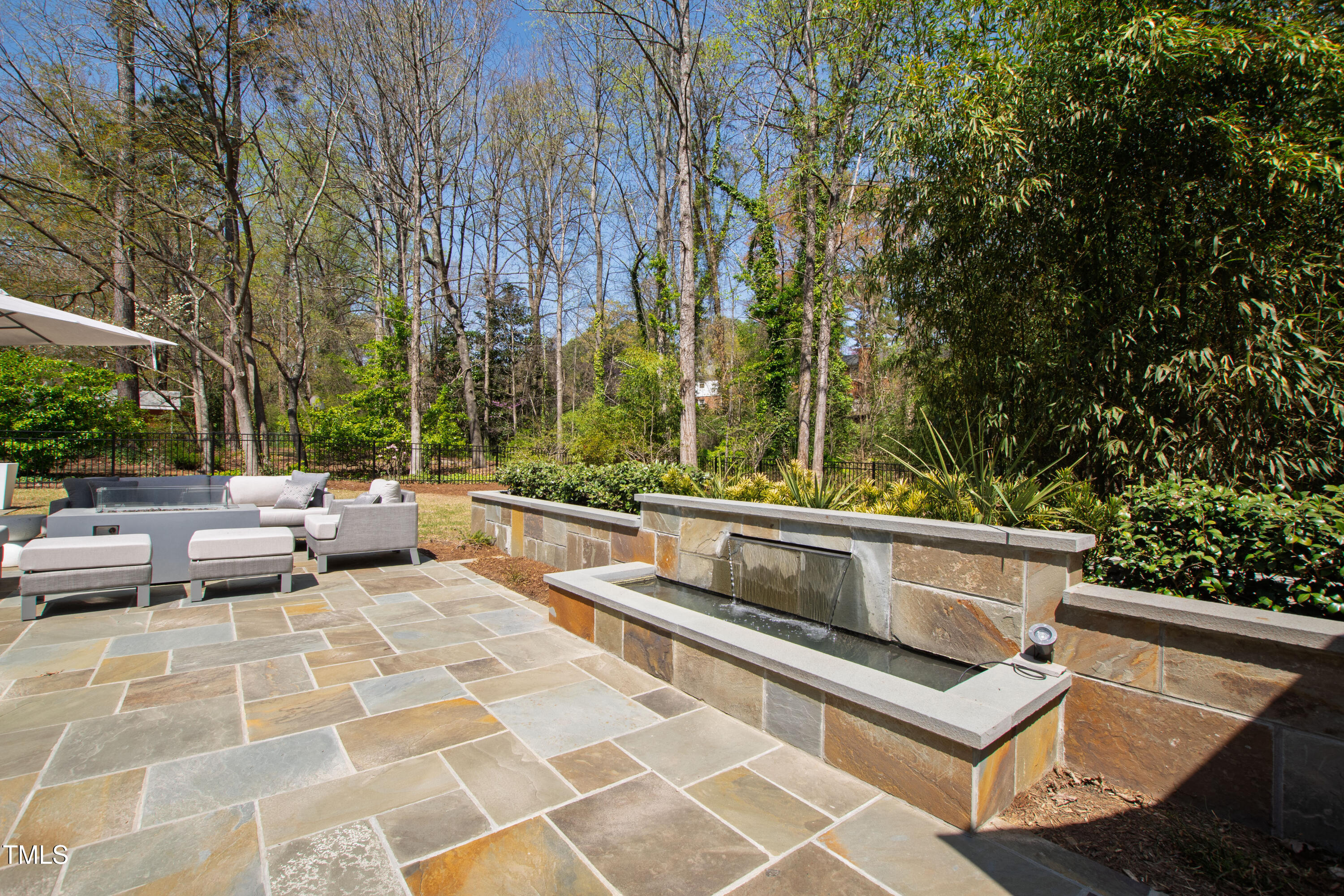 5004 Lakemont Drive