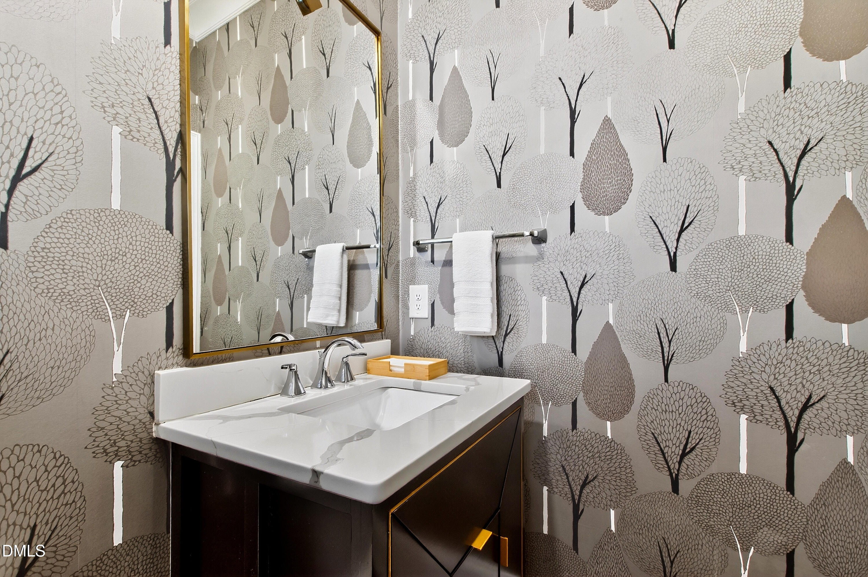 5607 Lambshire Drive