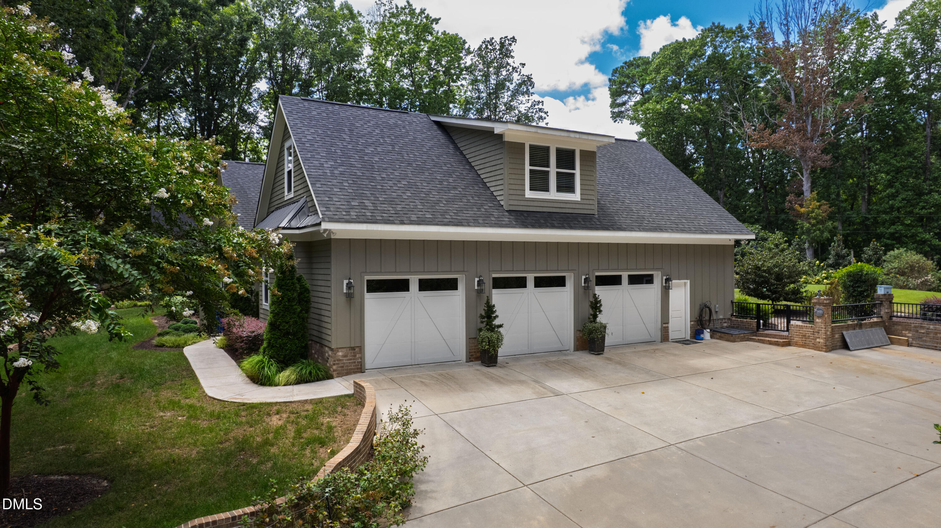 5607 Lambshire Drive
