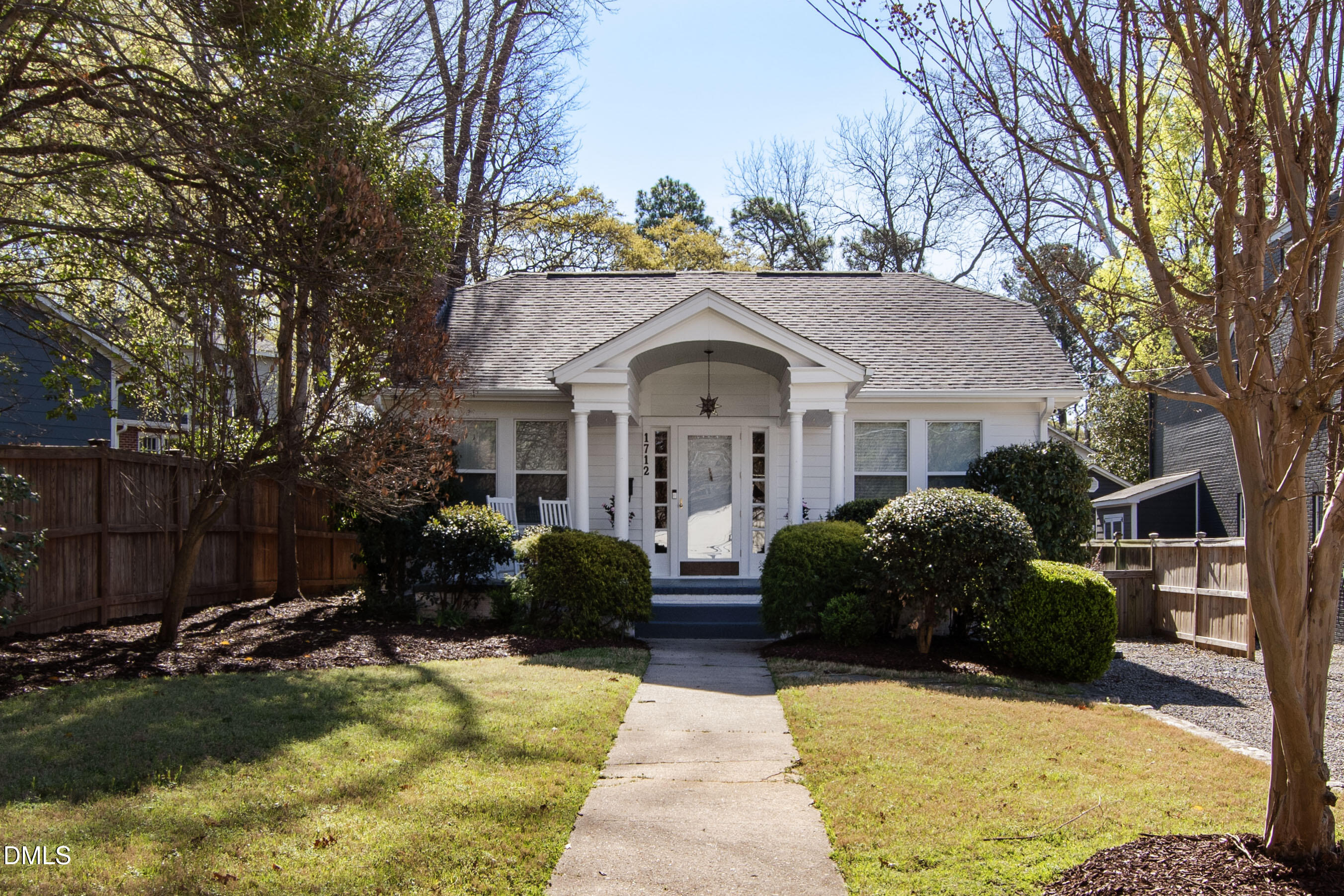 1712 Scales Street