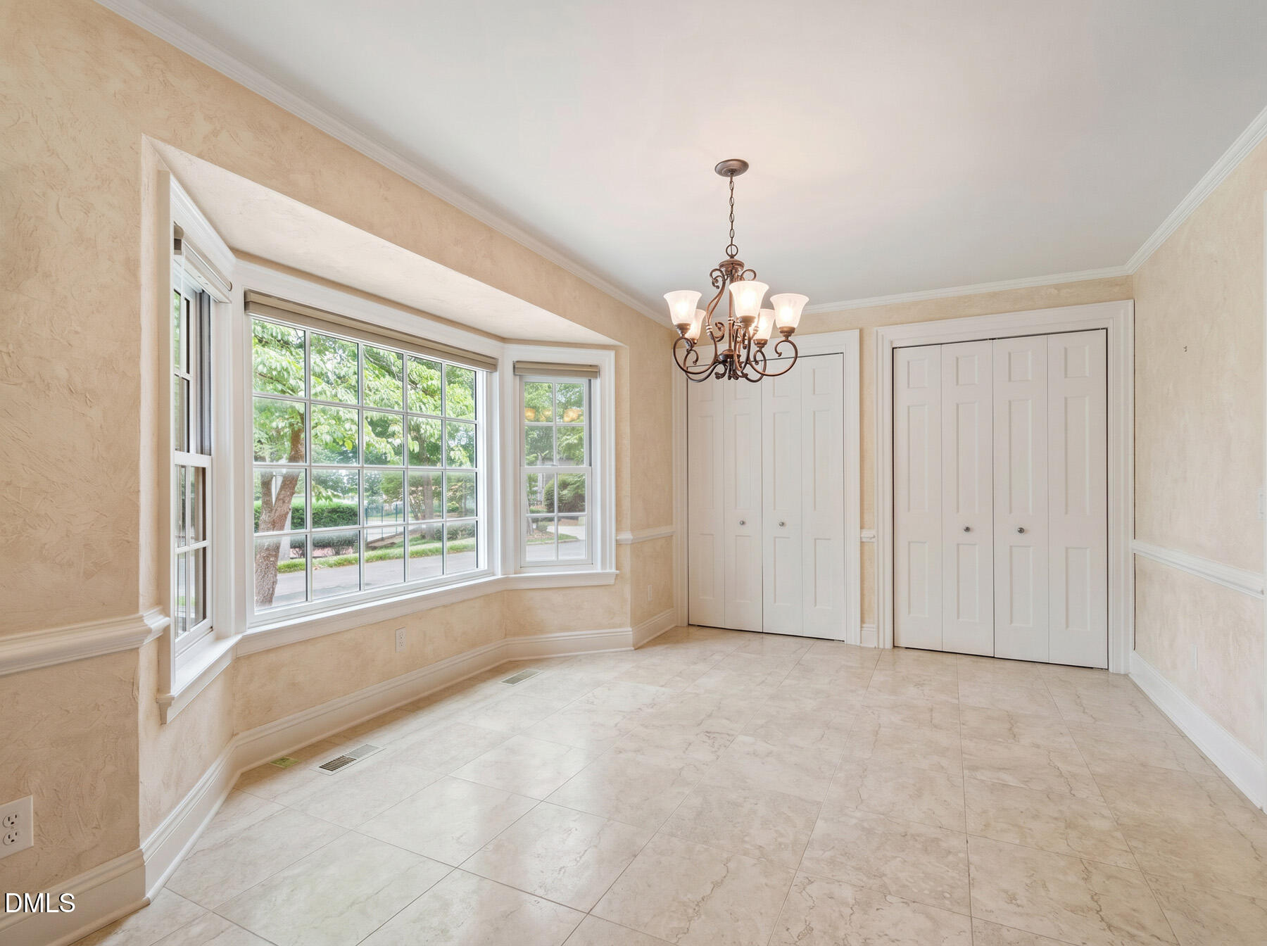 820 Kenmore Road
