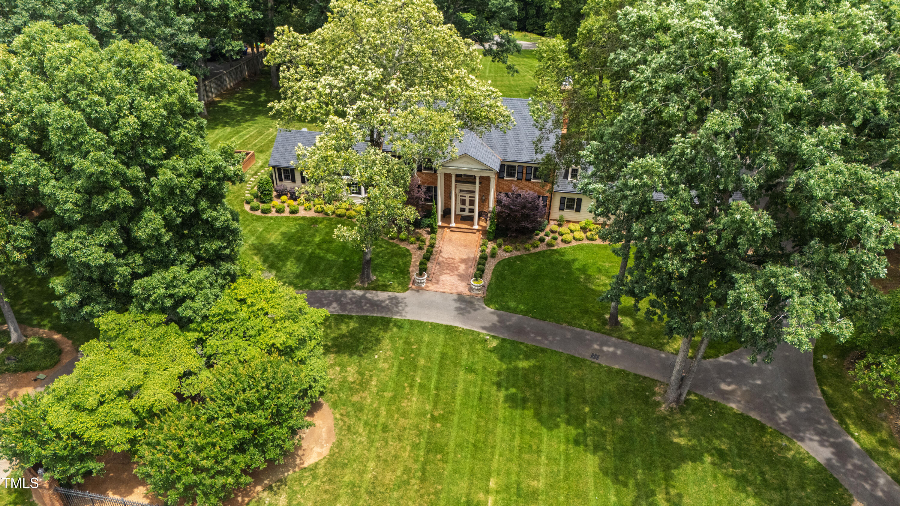 820 Kenmore Road