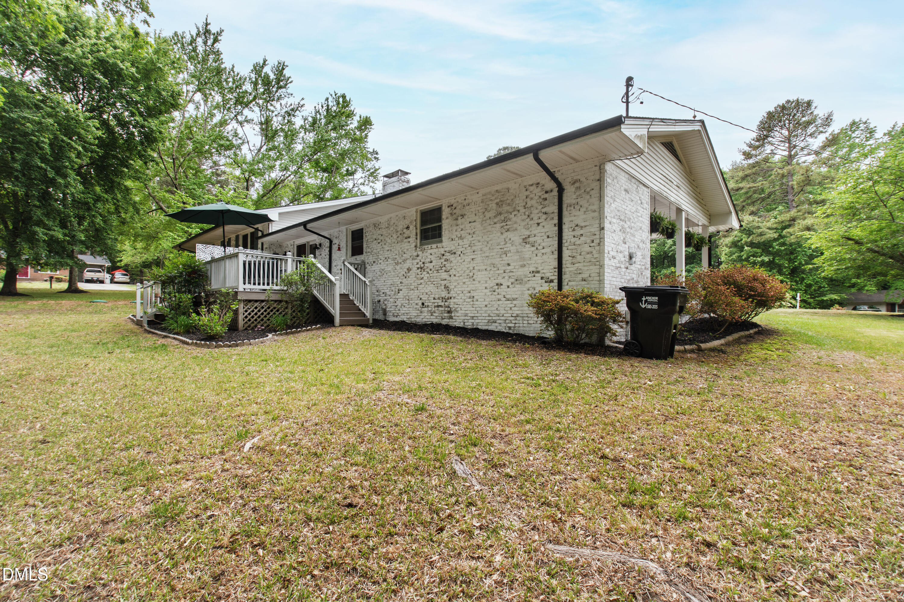 100 Old Meadowbrook Drive
