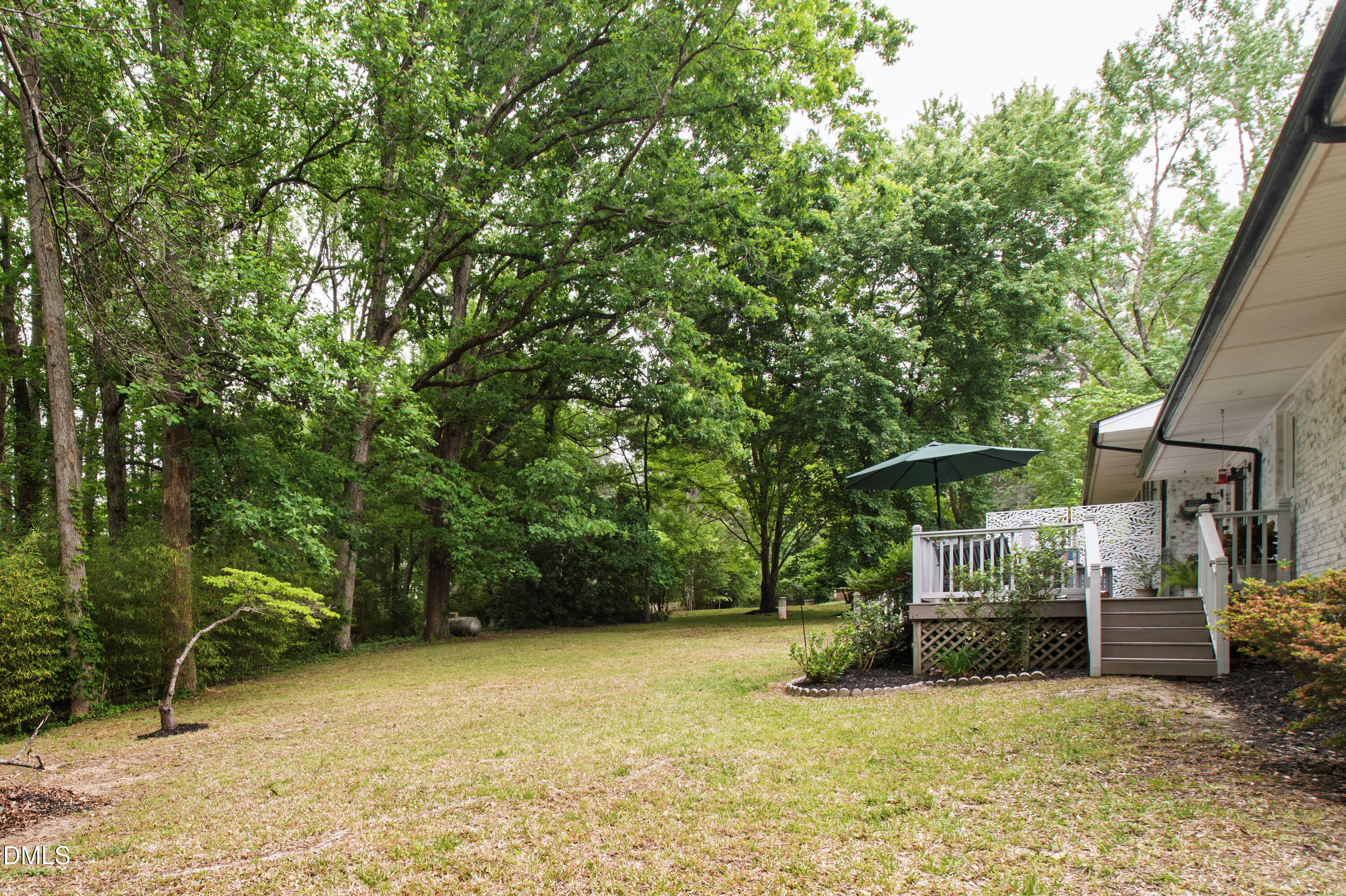 100 Old Meadowbrook Drive