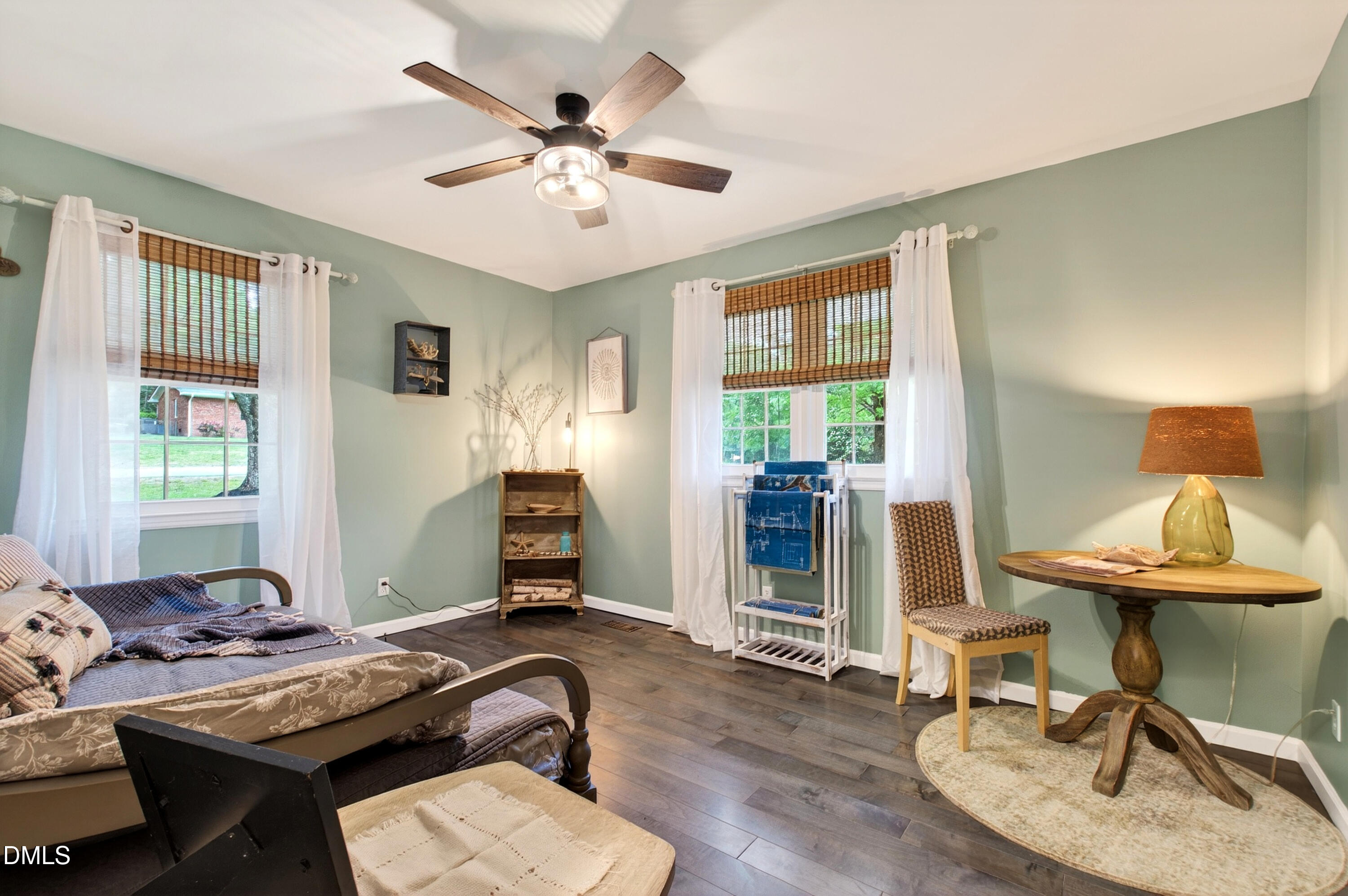 100 Old Meadowbrook Drive