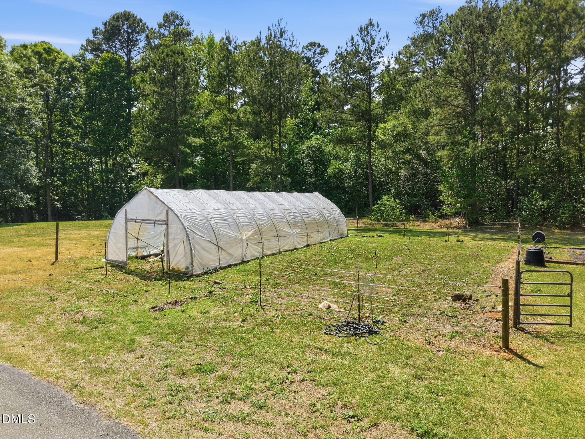 215 E Deer Run