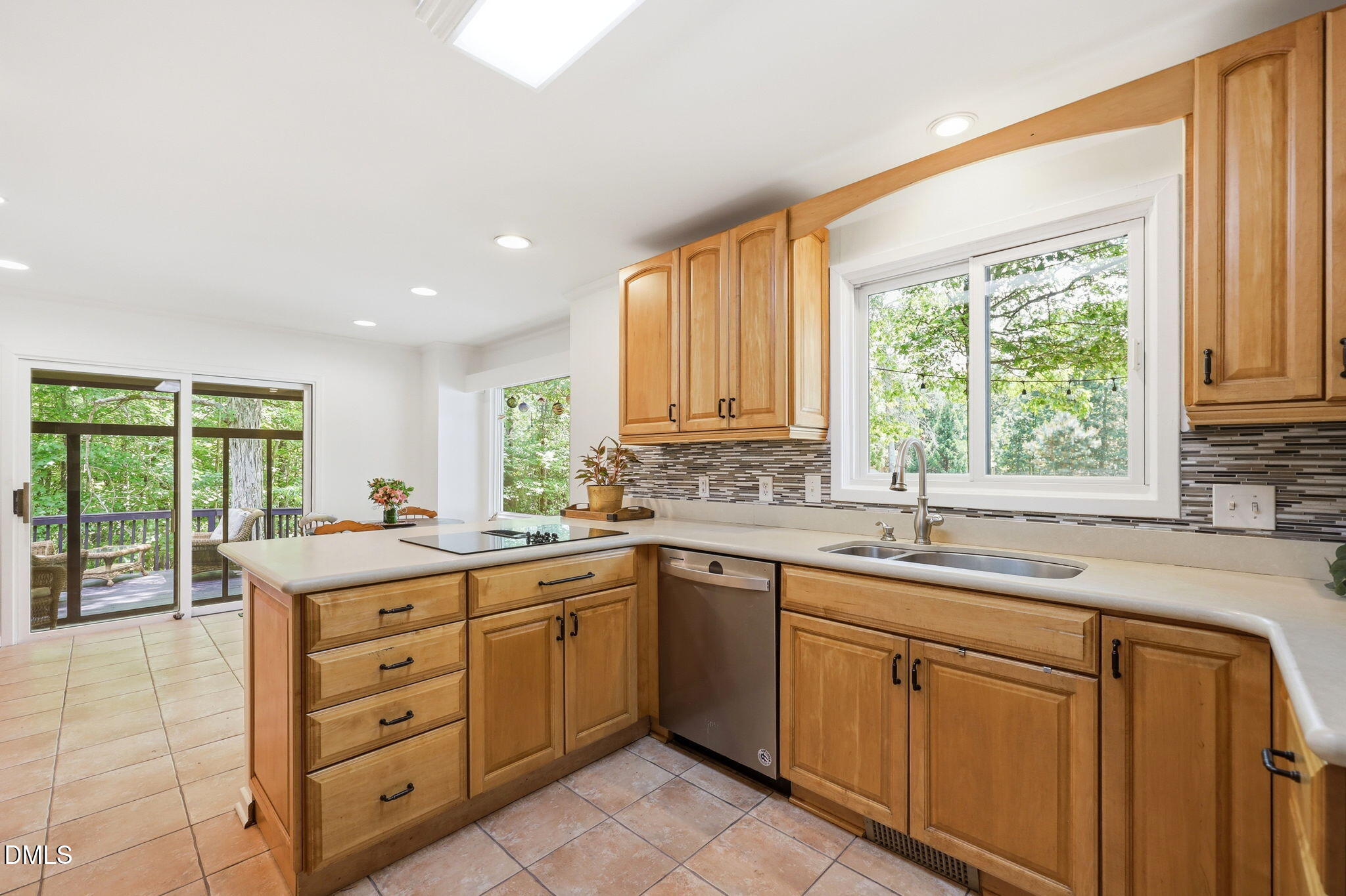 215 E Deer Run