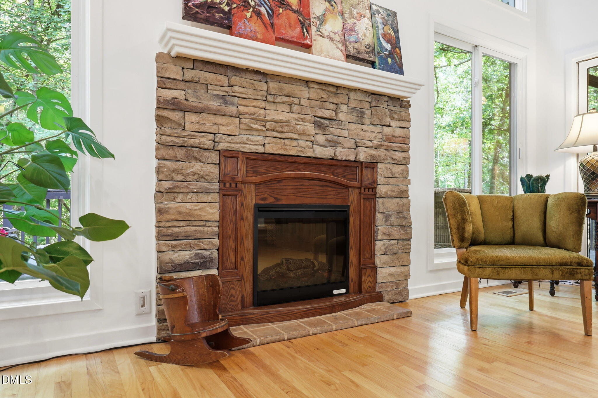 215 E Deer Run