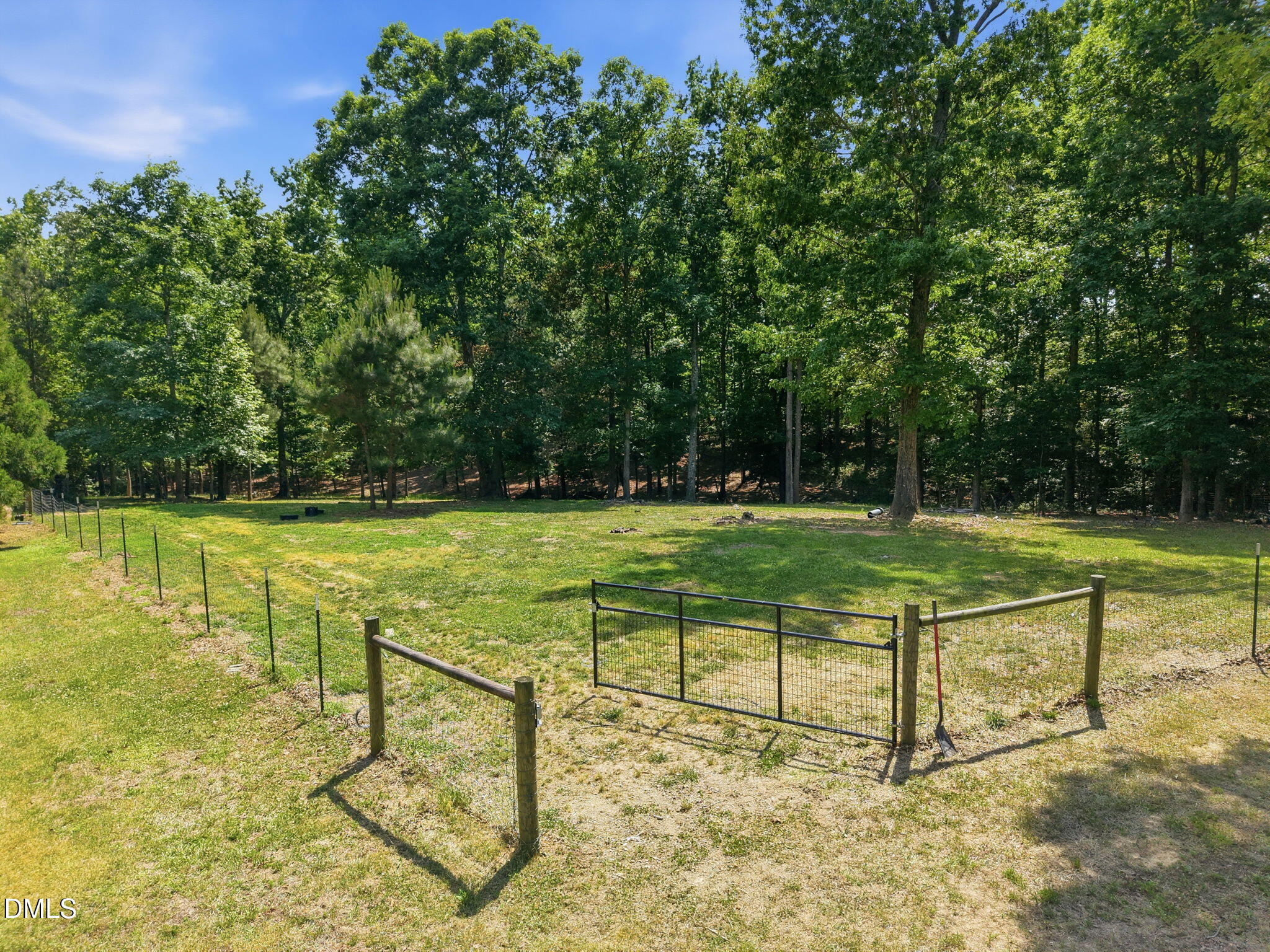 215 E Deer Run