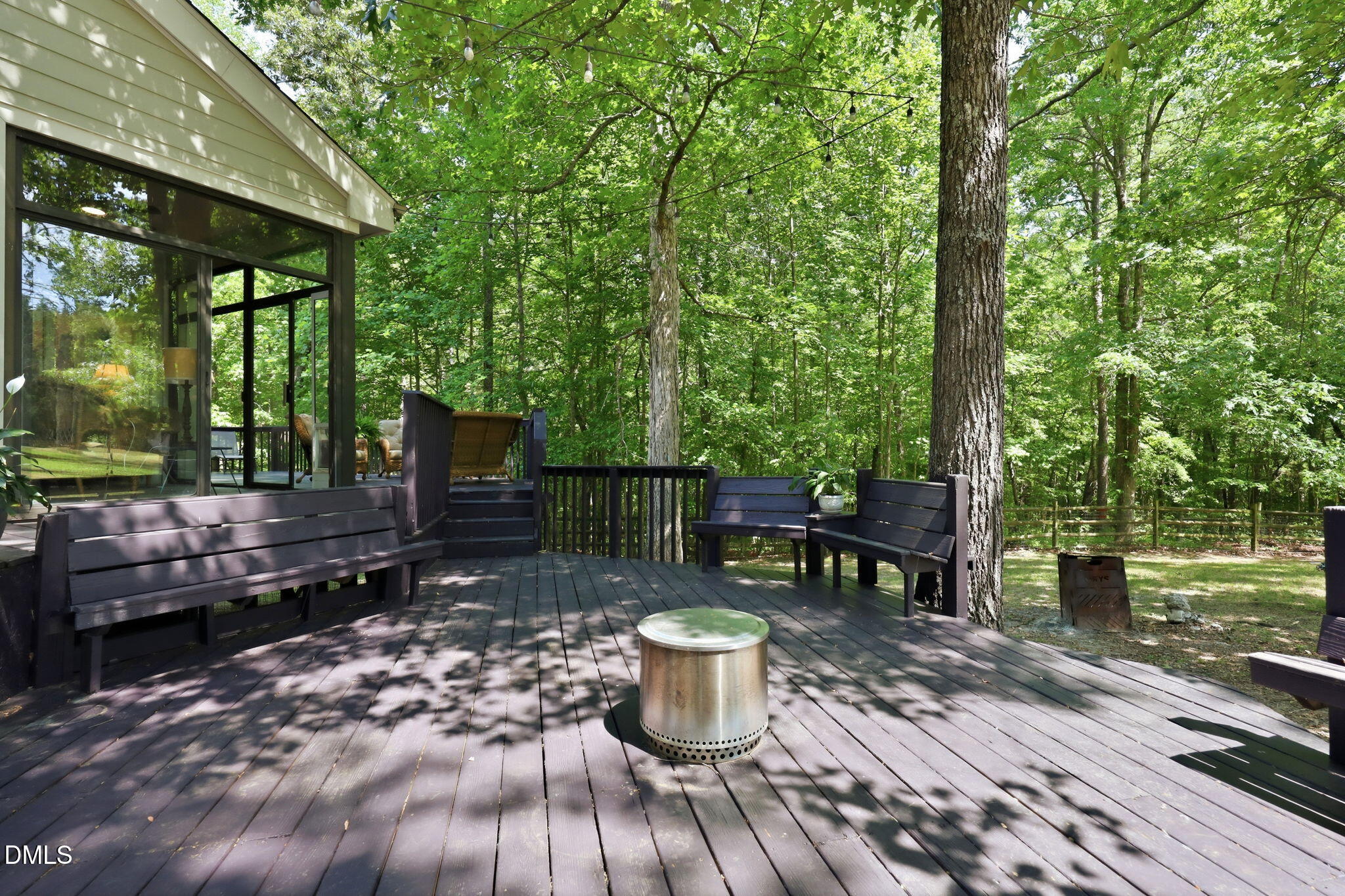 215 E Deer Run