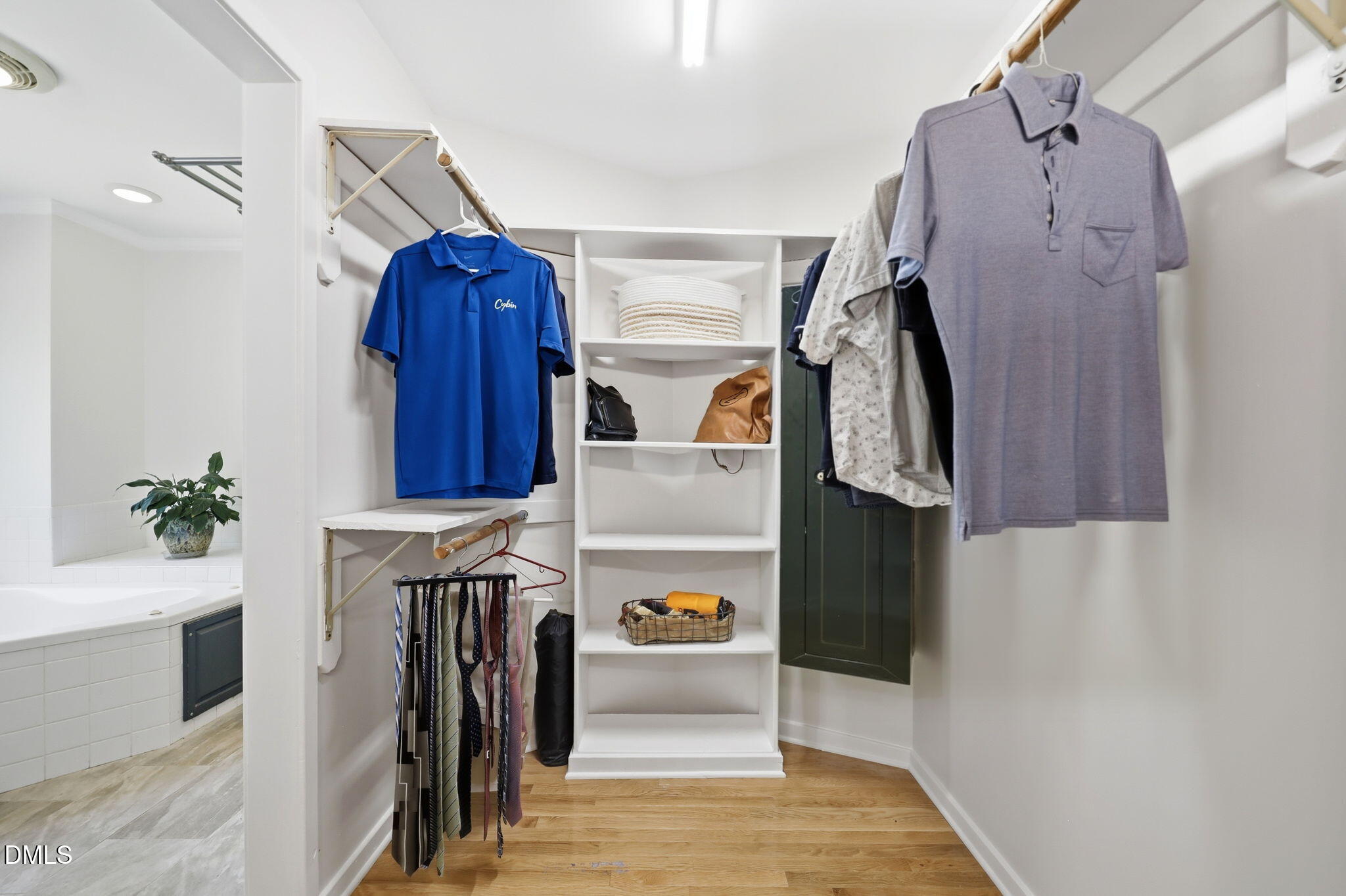 215 E Deer Run