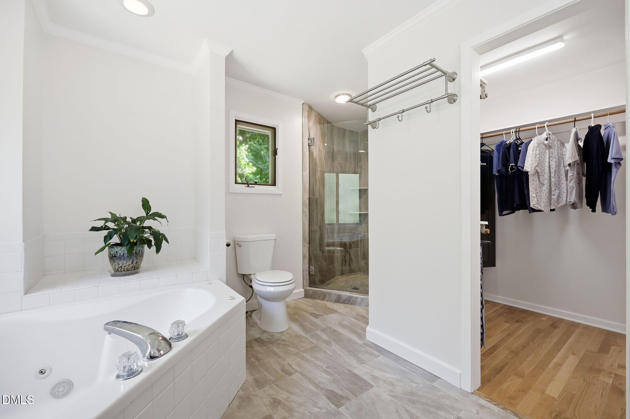215 E Deer Run