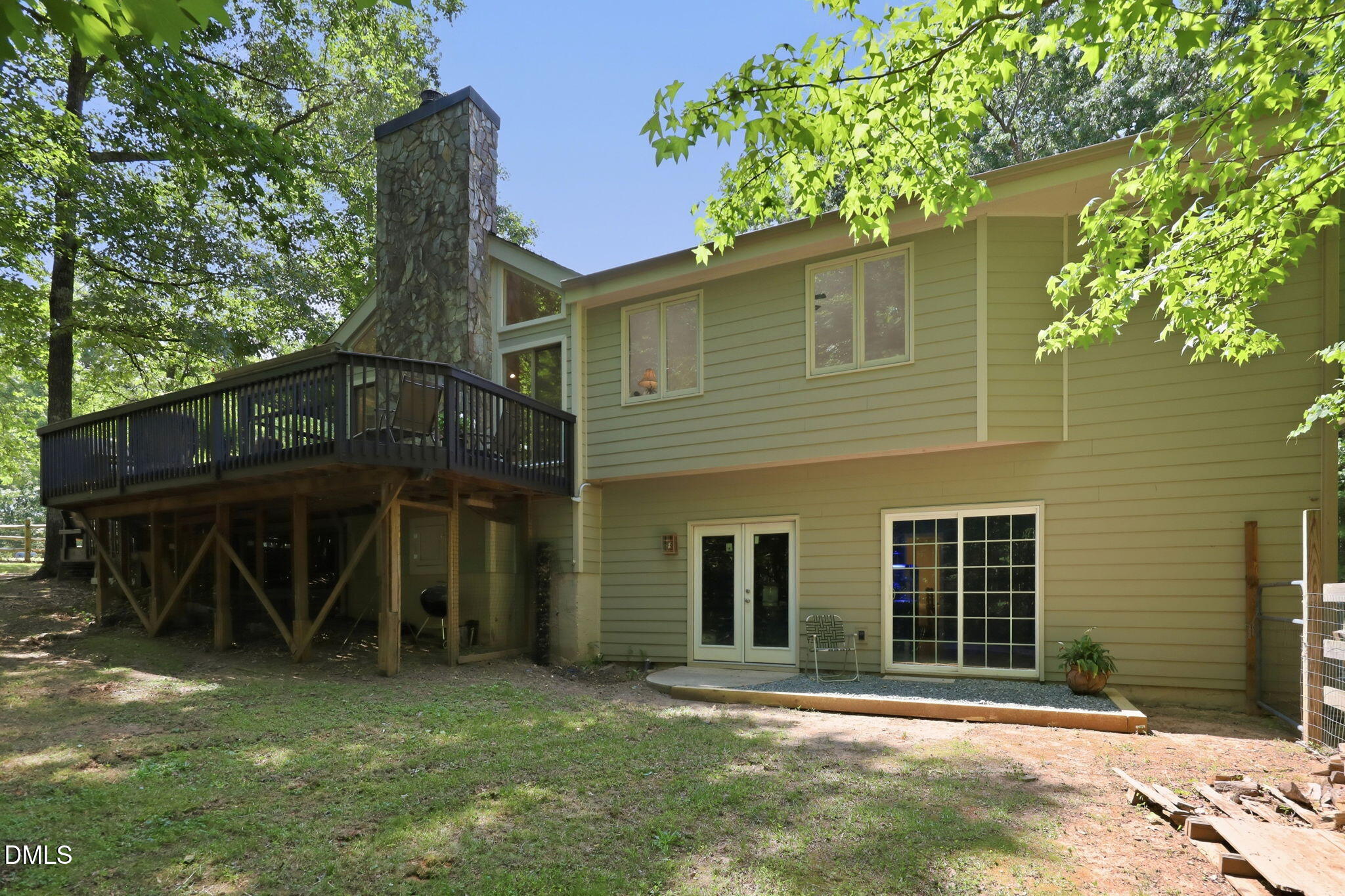 215 E Deer Run