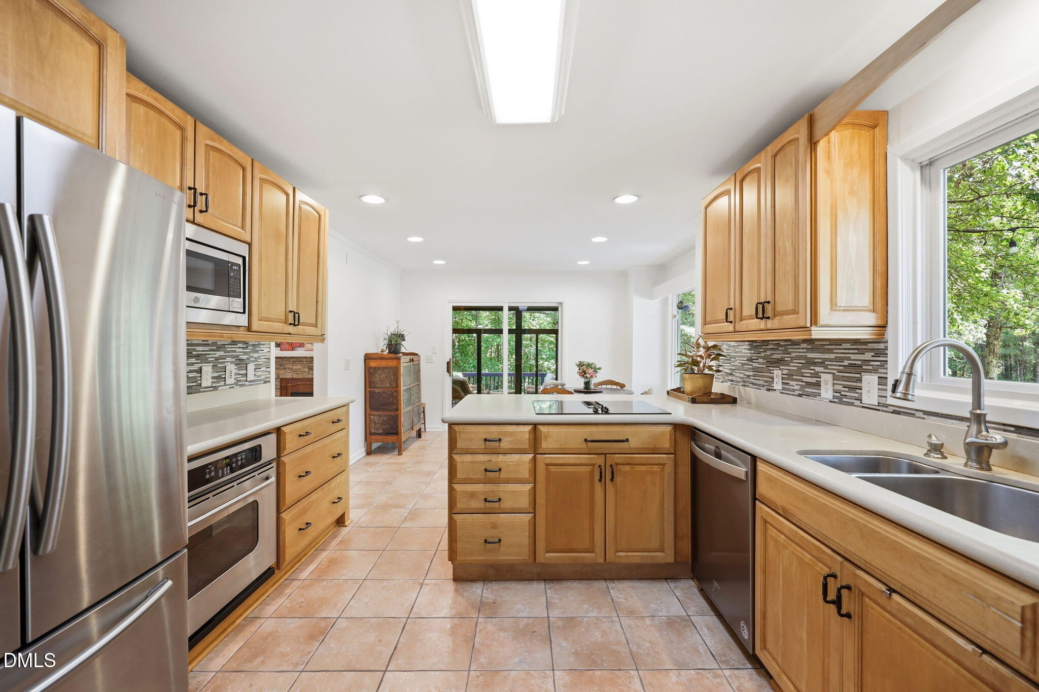 215 E Deer Run