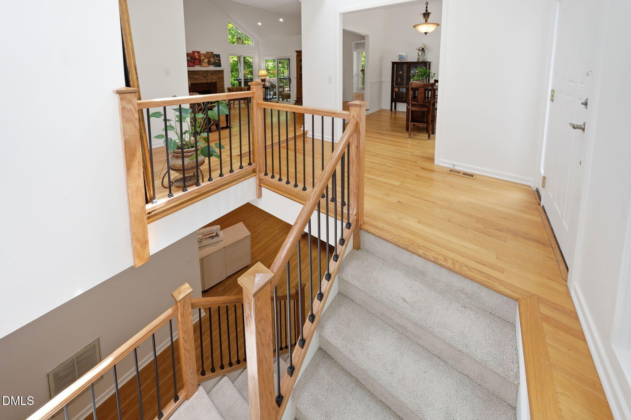 215 E Deer Run