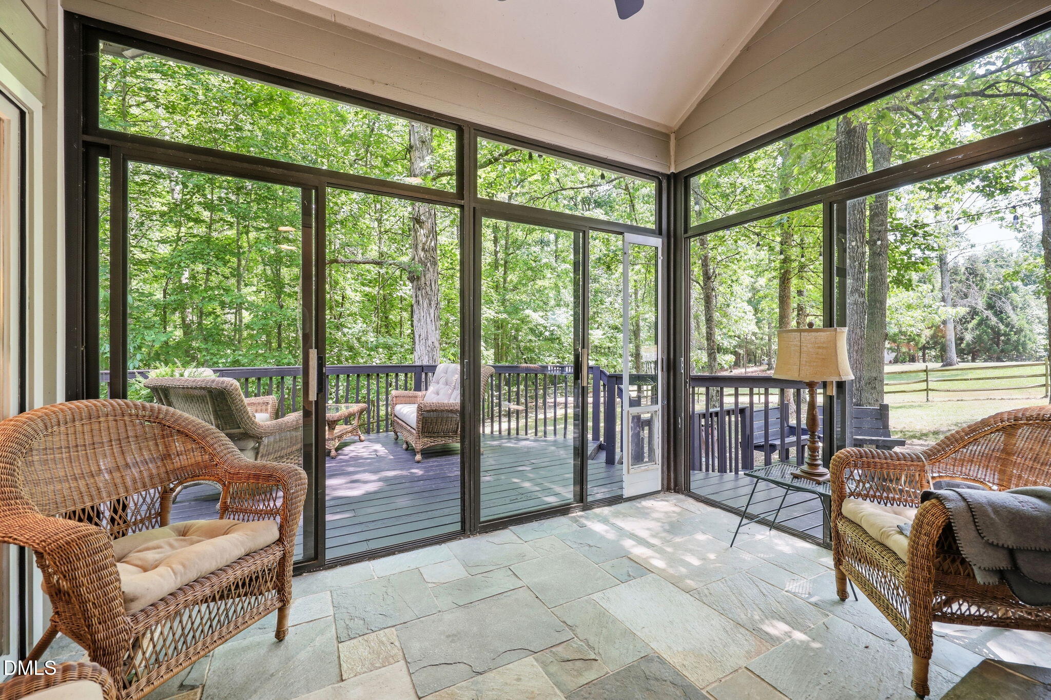 215 E Deer Run