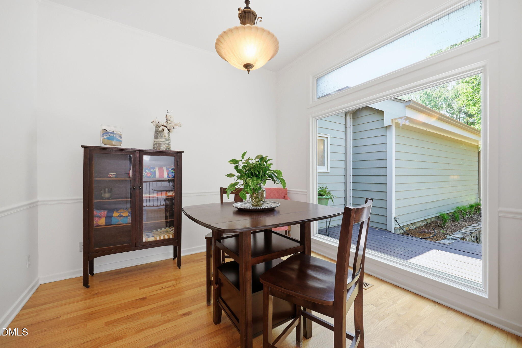 215 E Deer Run