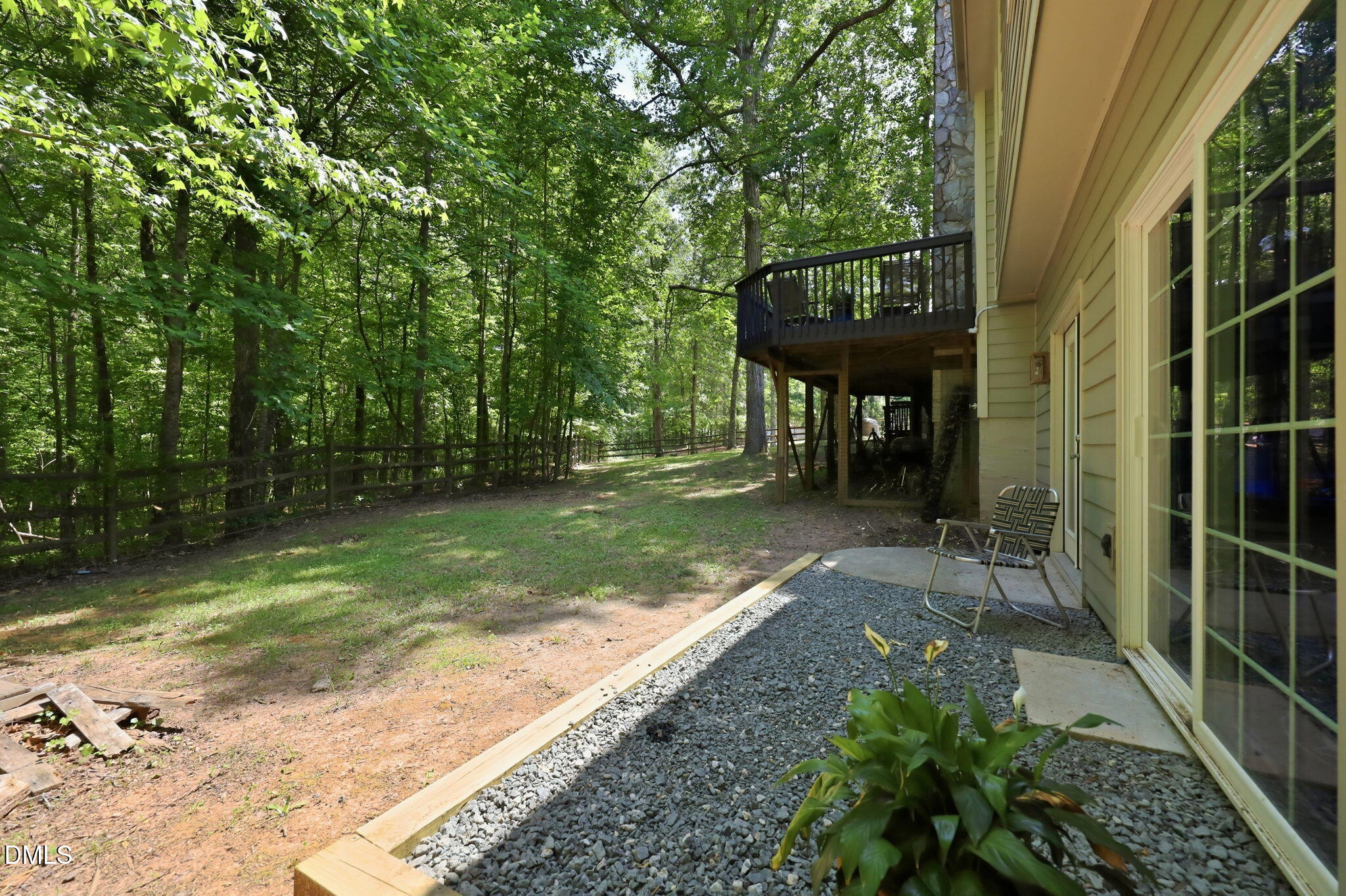 215 E Deer Run