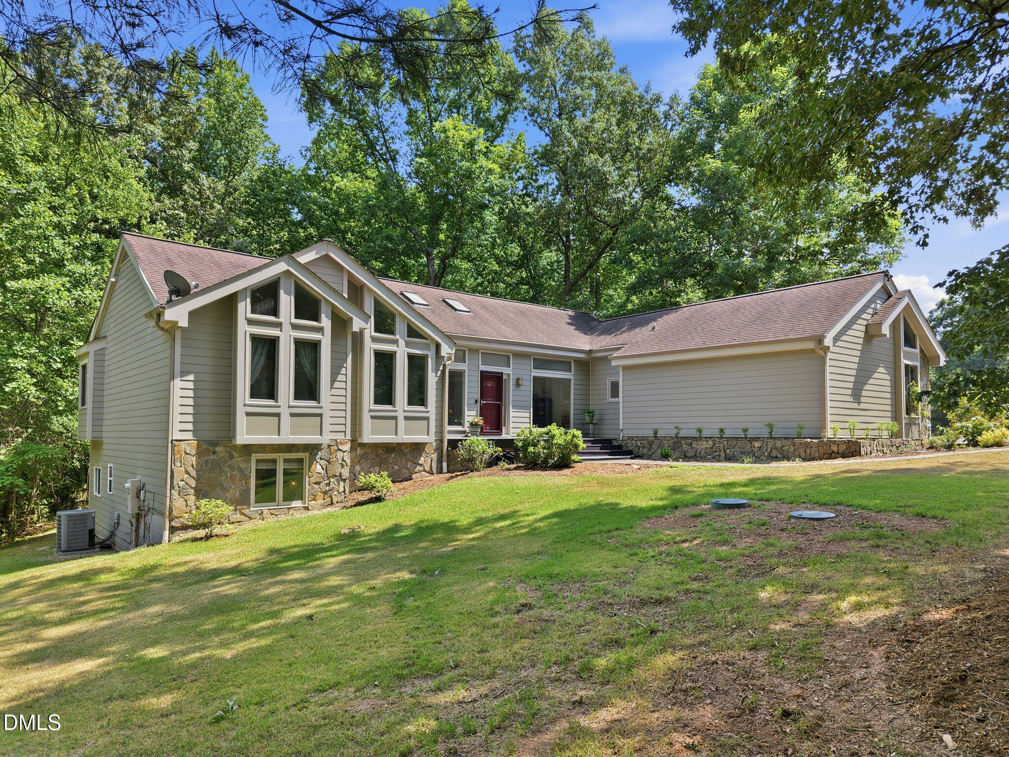 215 E Deer Run