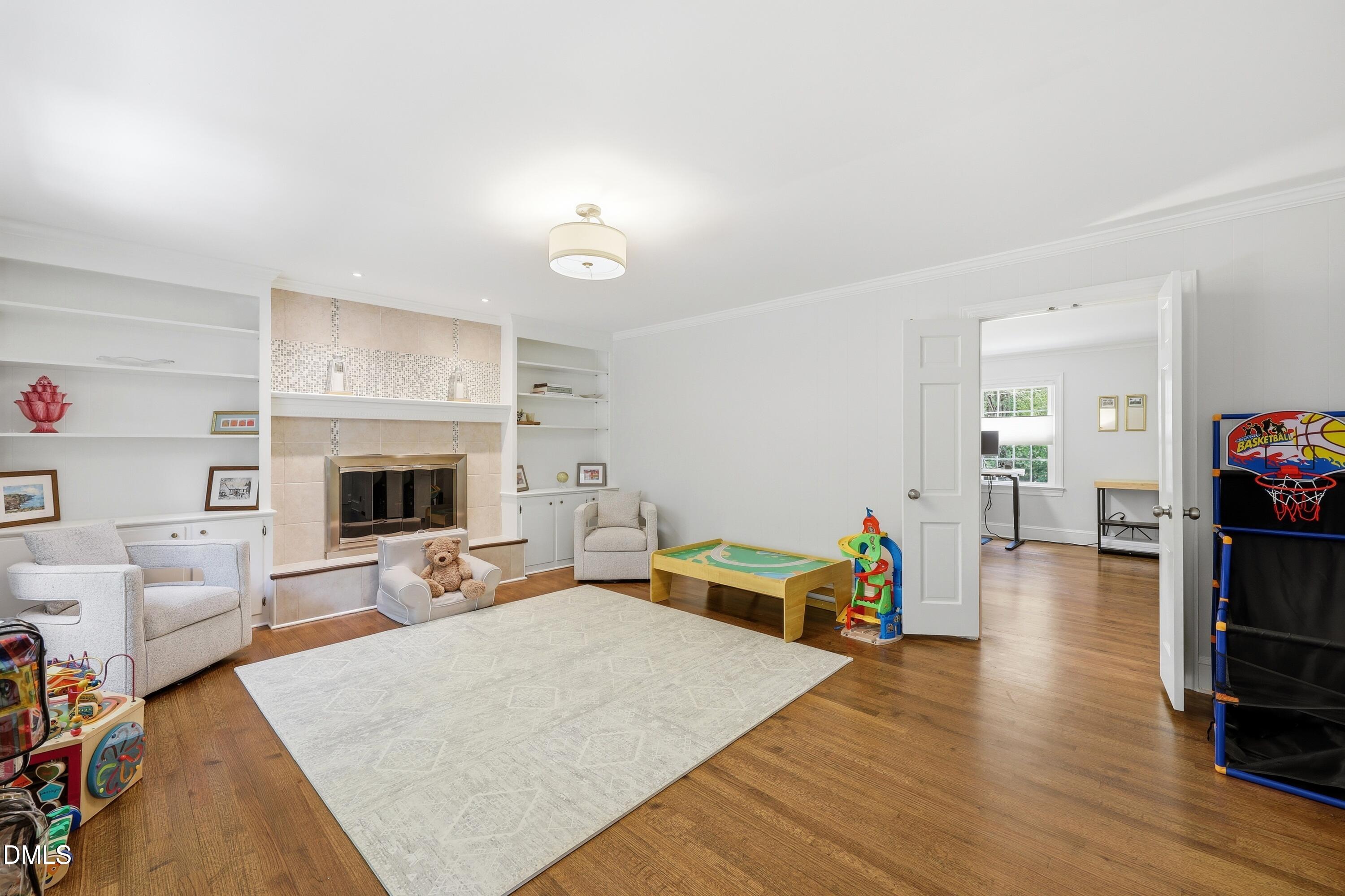 6901 Woodmere Drive