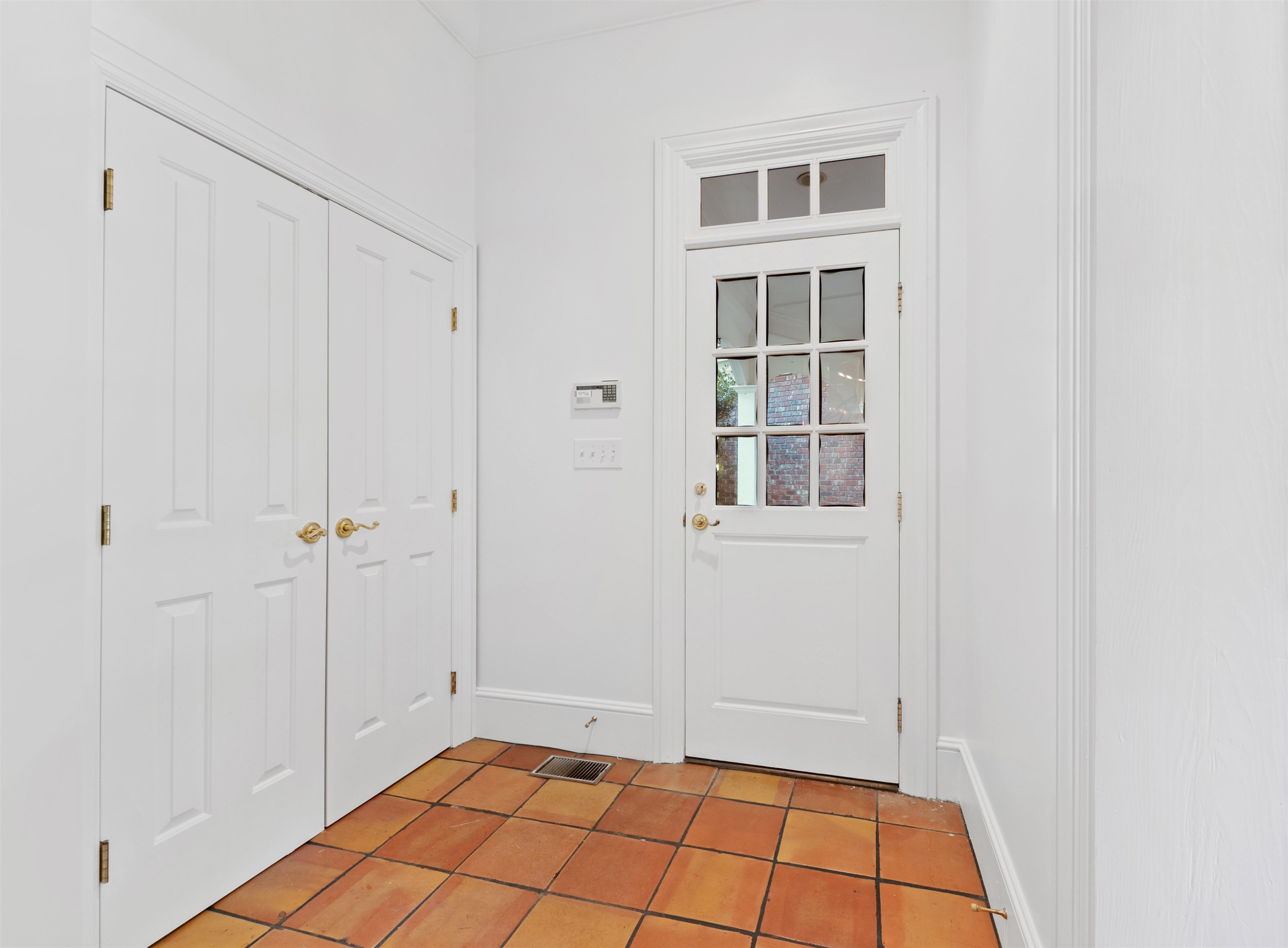 104 Marseille Place