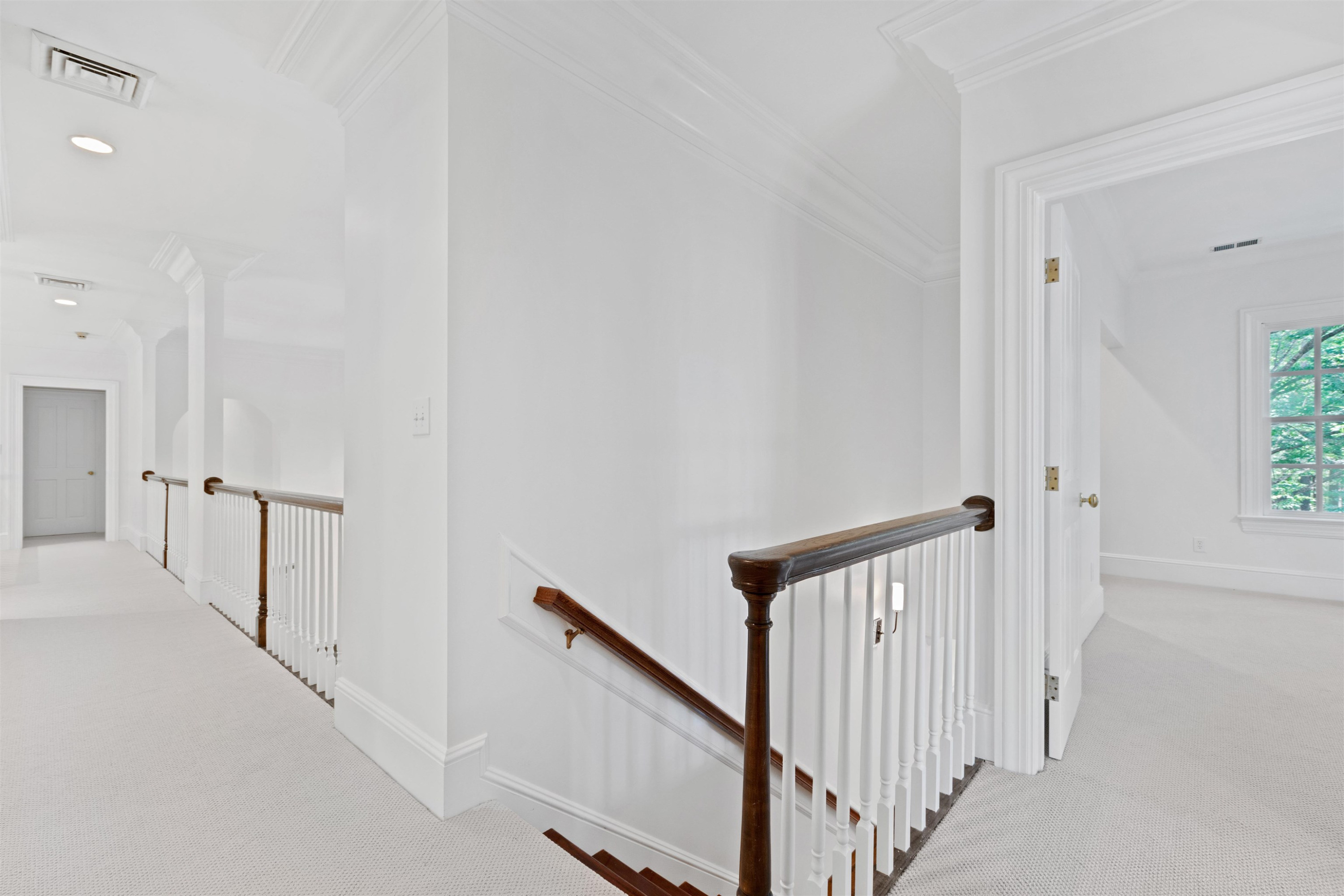 104 Marseille Place