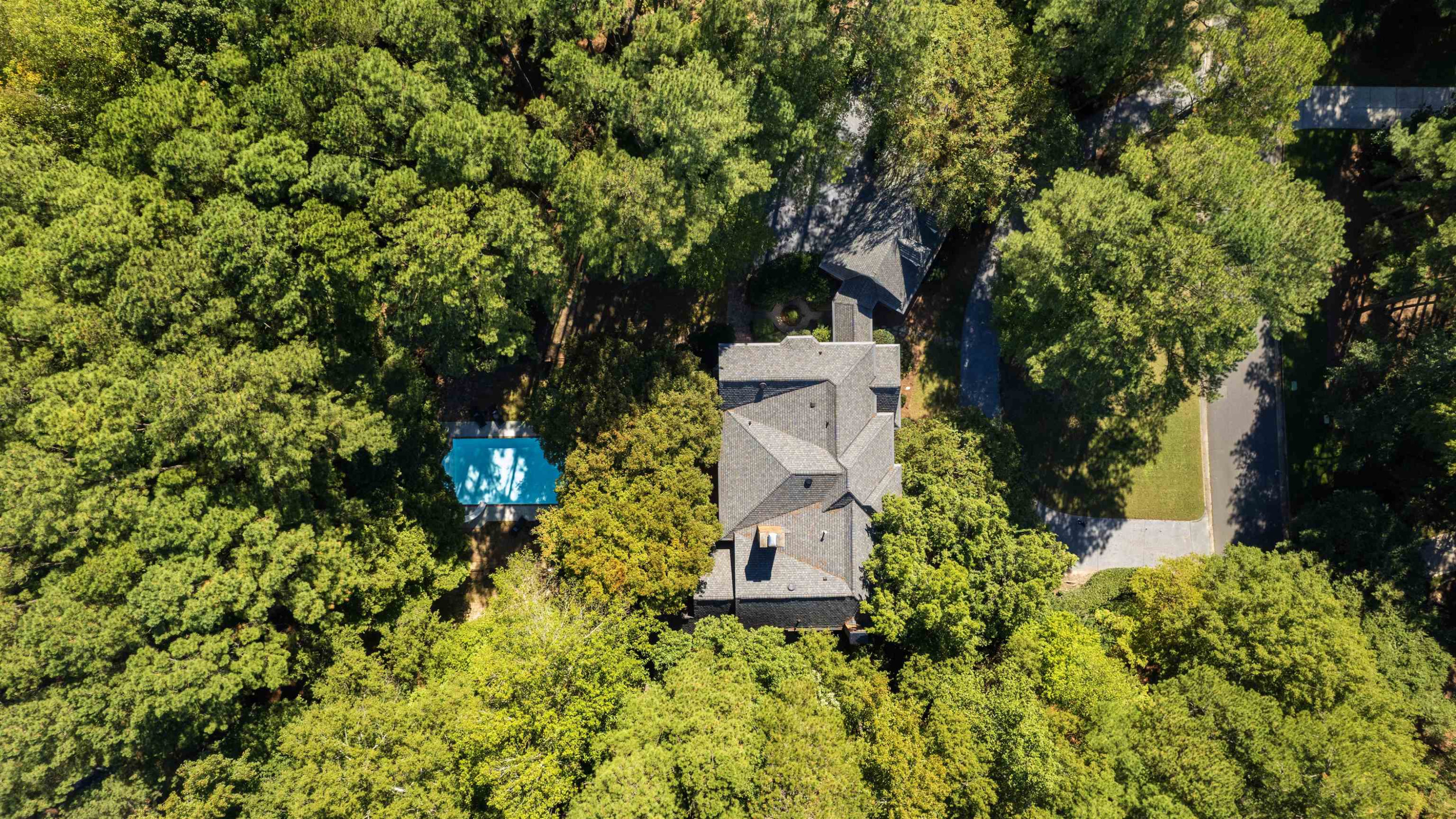 104 Marseille Place