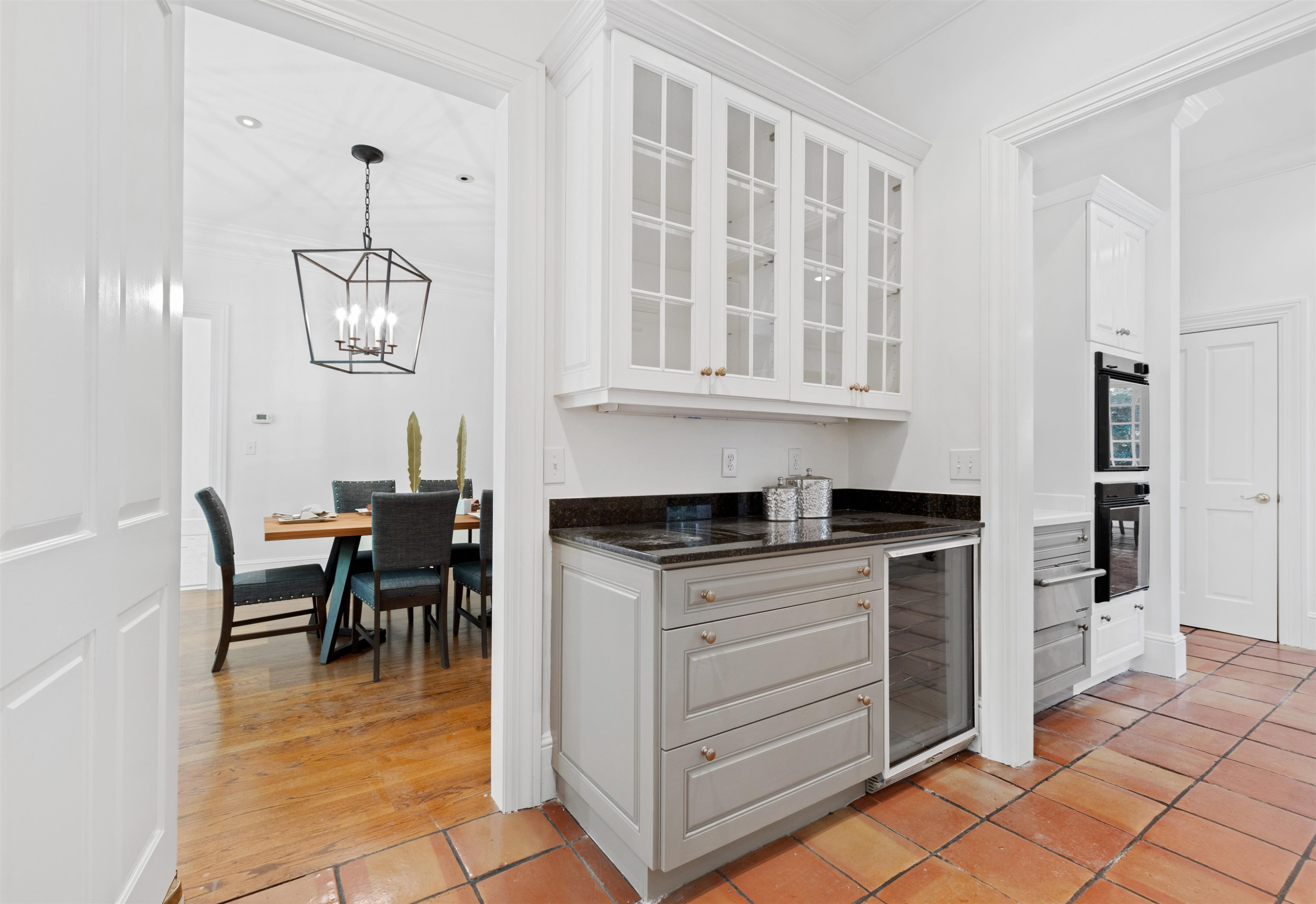 104 Marseille Place